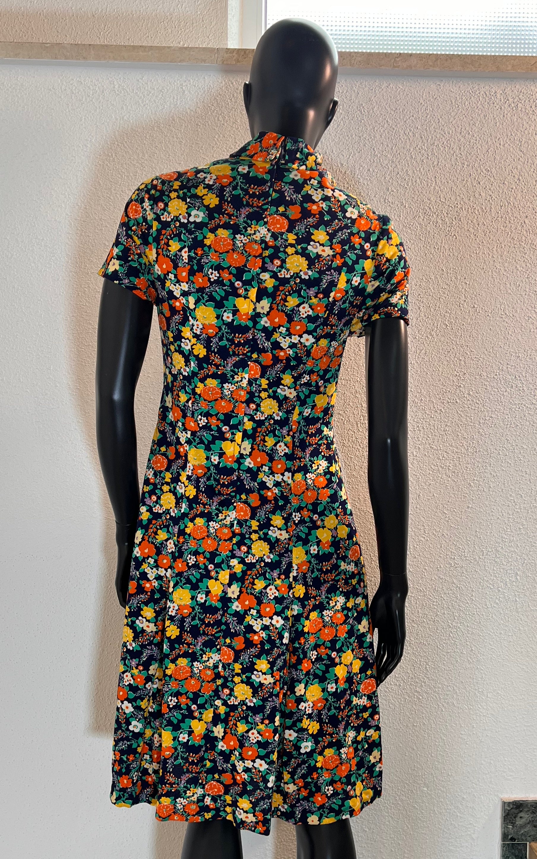 Abito vintage a fiori anni '70