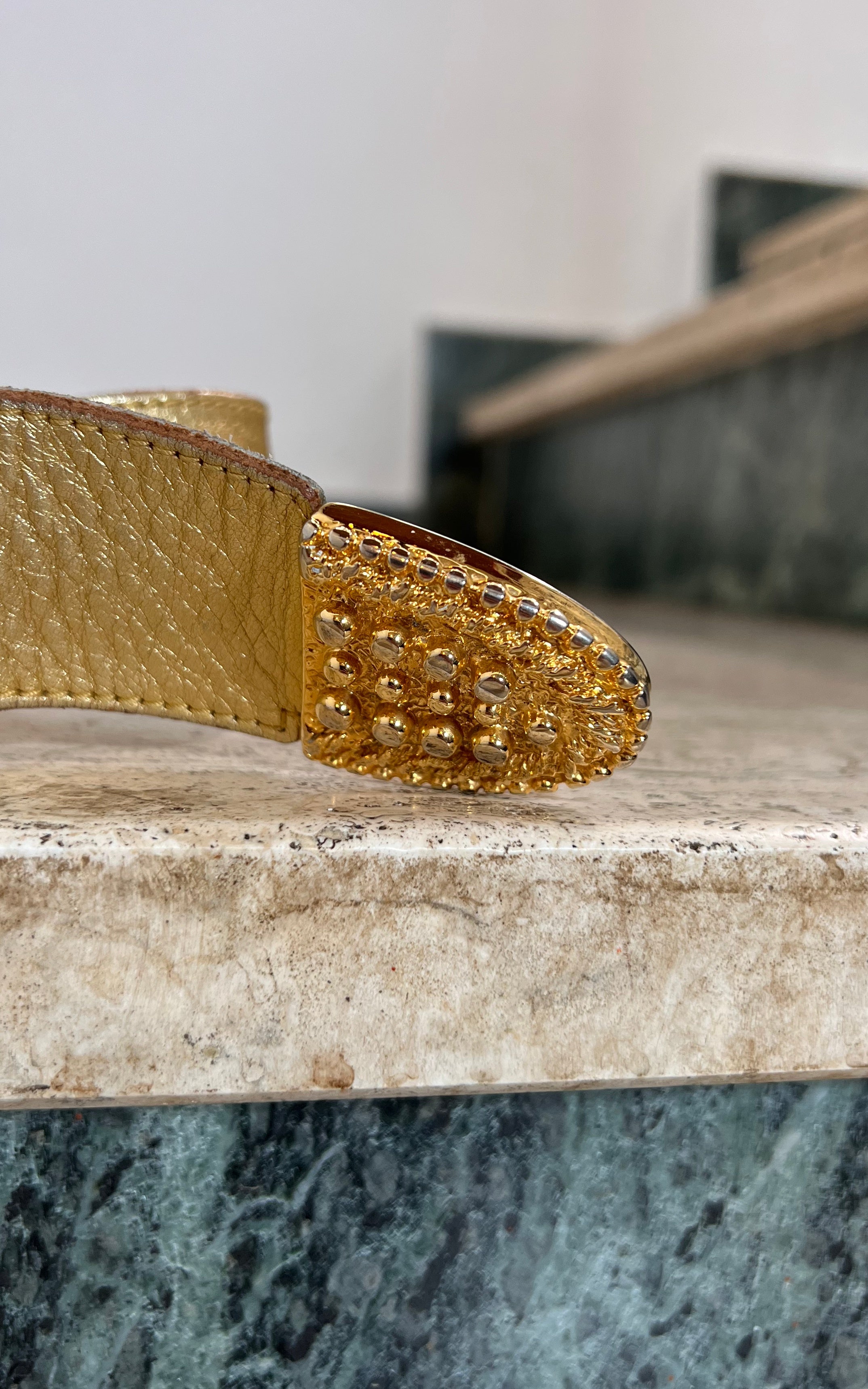 Vintage 90s Belt Gold