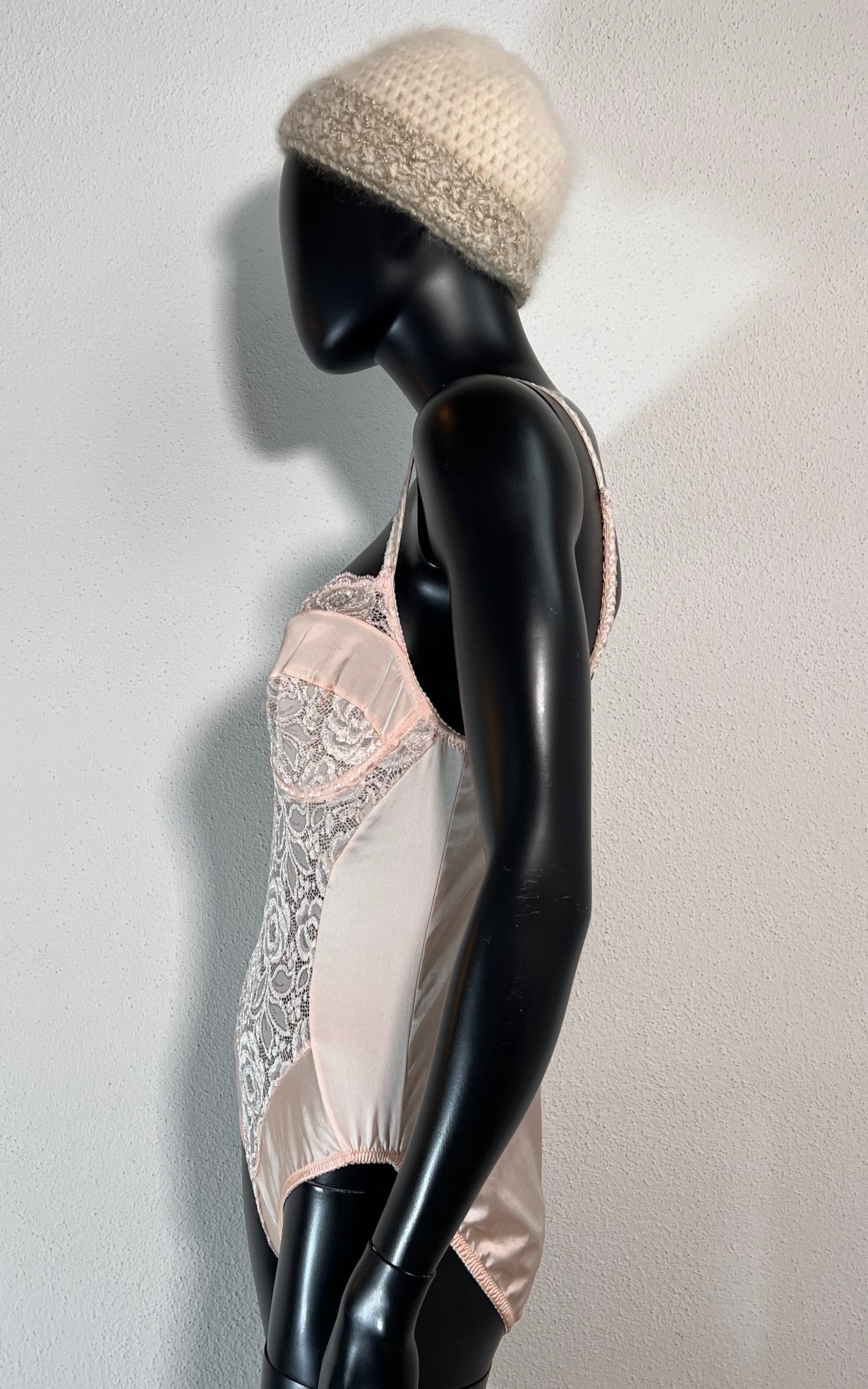 Vintage Excellent Lightpink Lace Body Suit