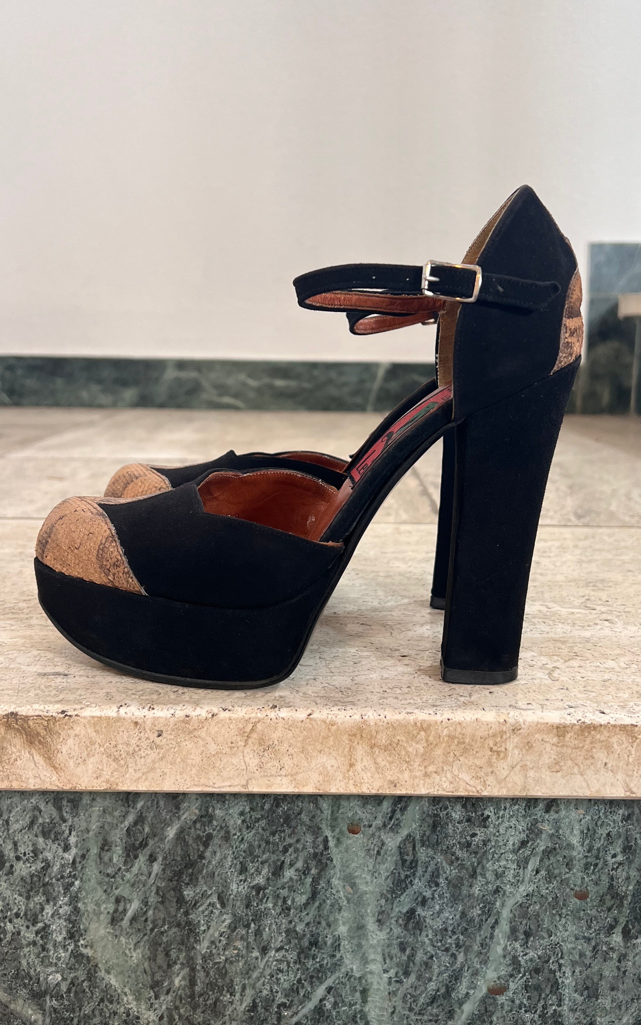 Vintage 70s Platform Heels 36