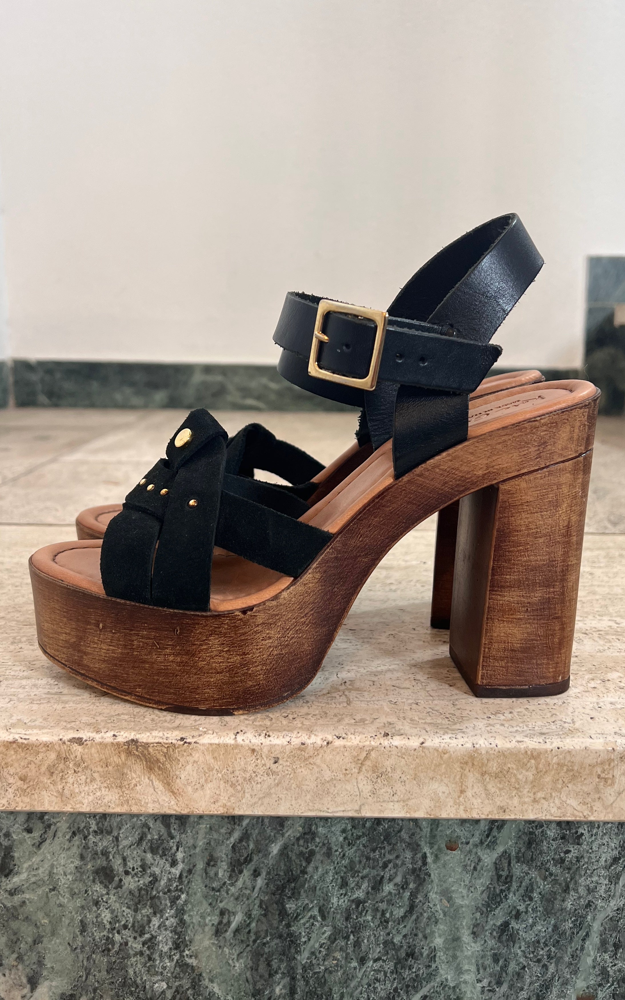 Secondhand Platform Clogs 39