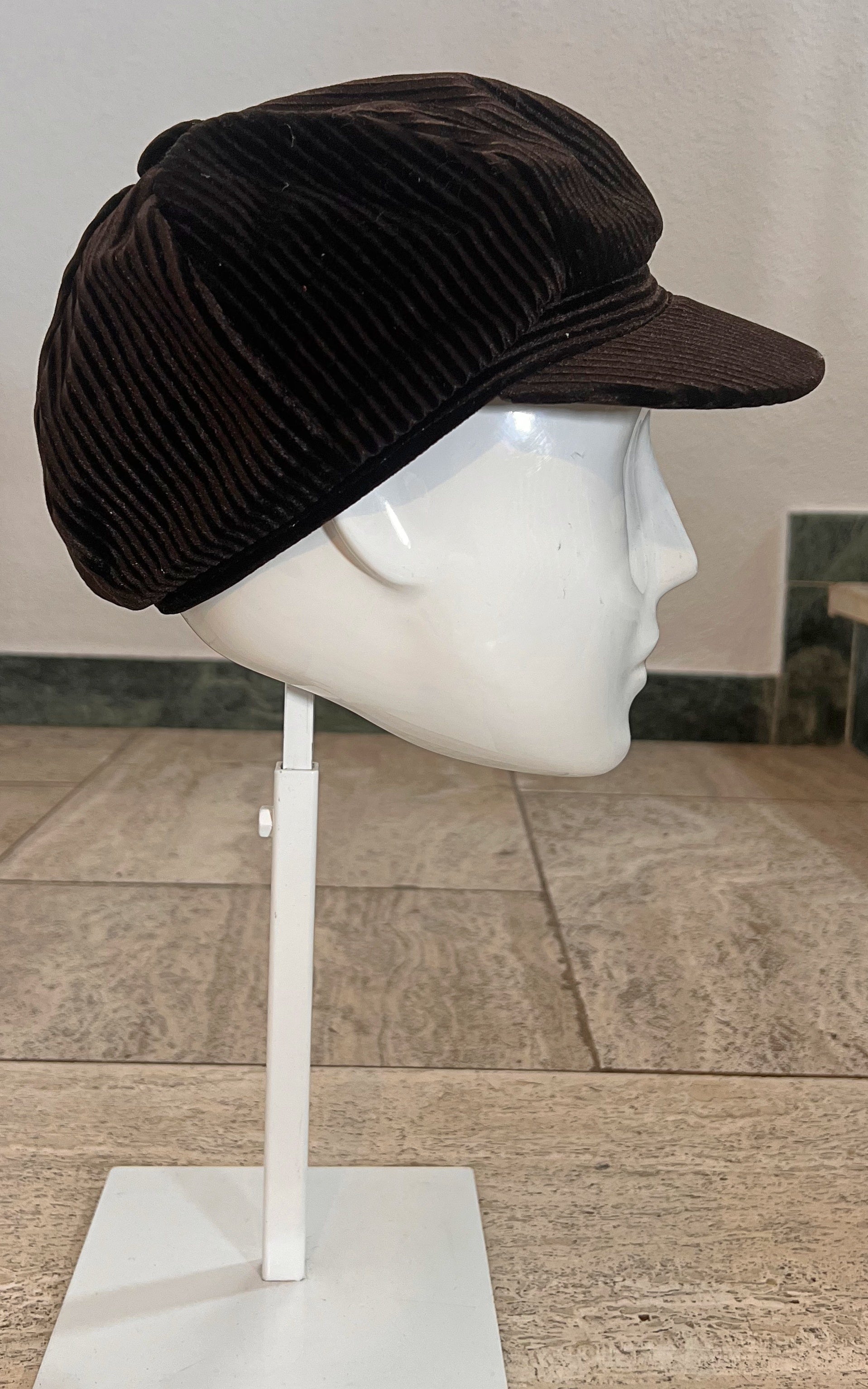 Vintage MENS Darkbrown Baker Boy Hat