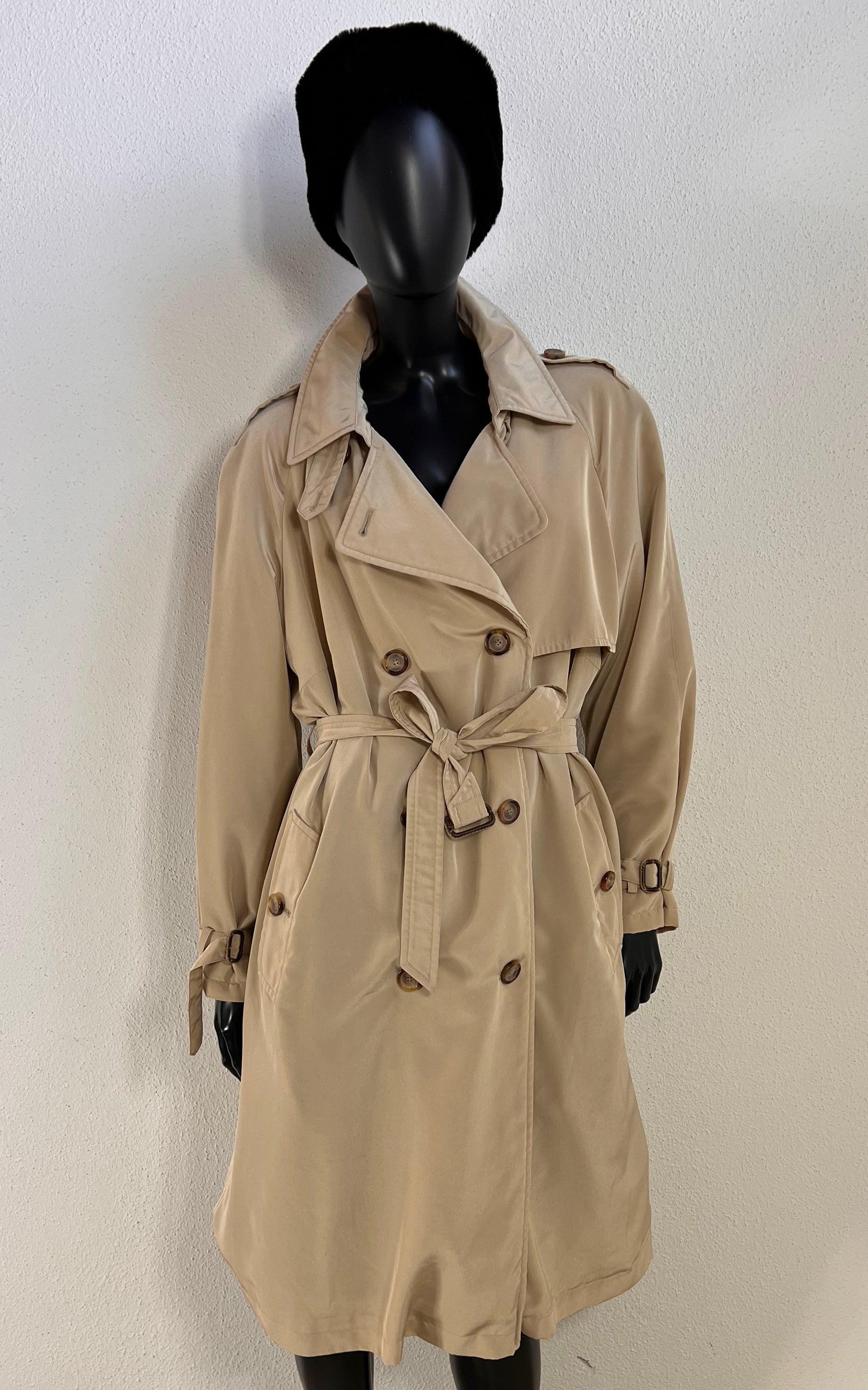 Vintage Classic Beige Trenchcoat
