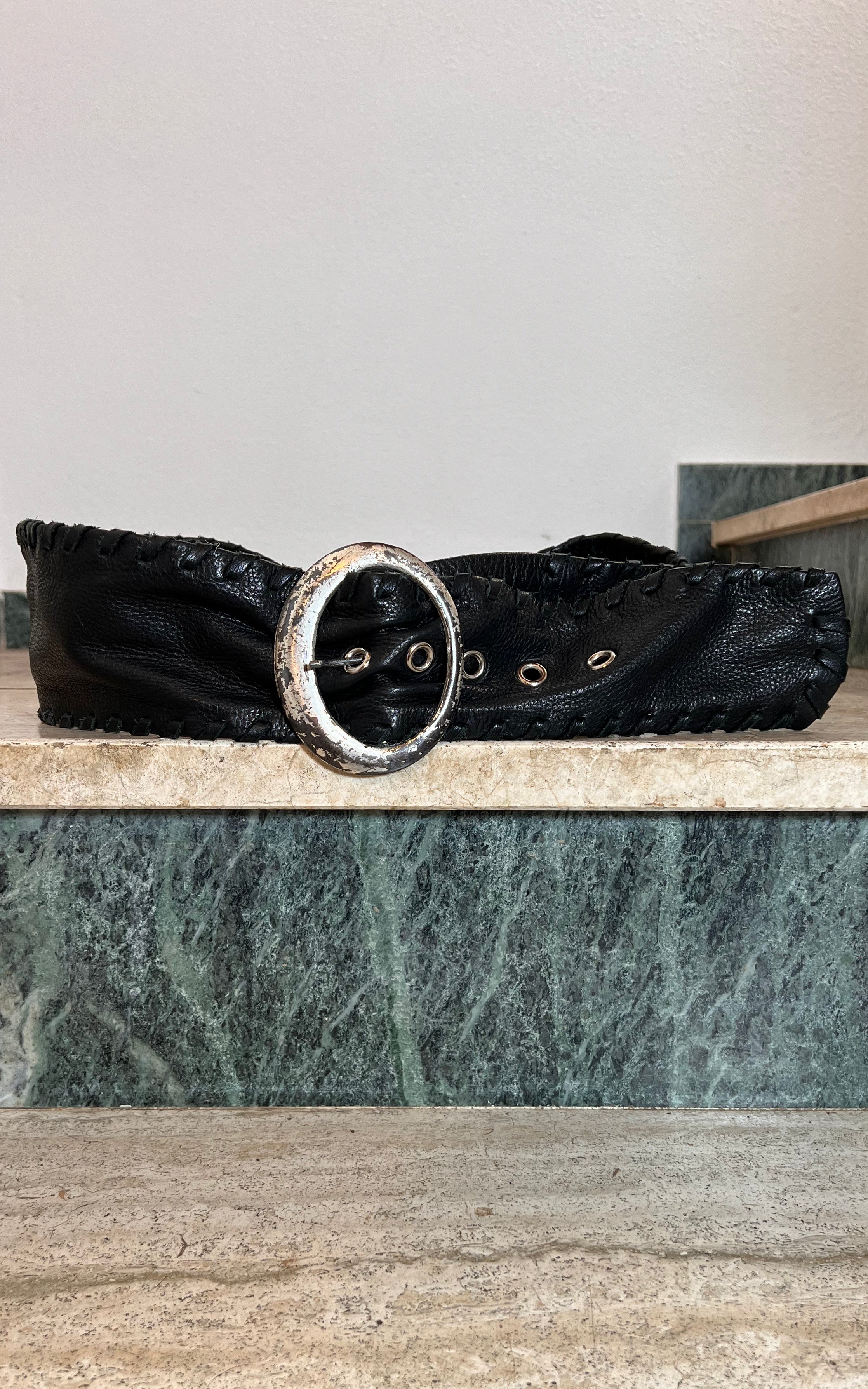 Vintage 90s Leather Belt LR USA