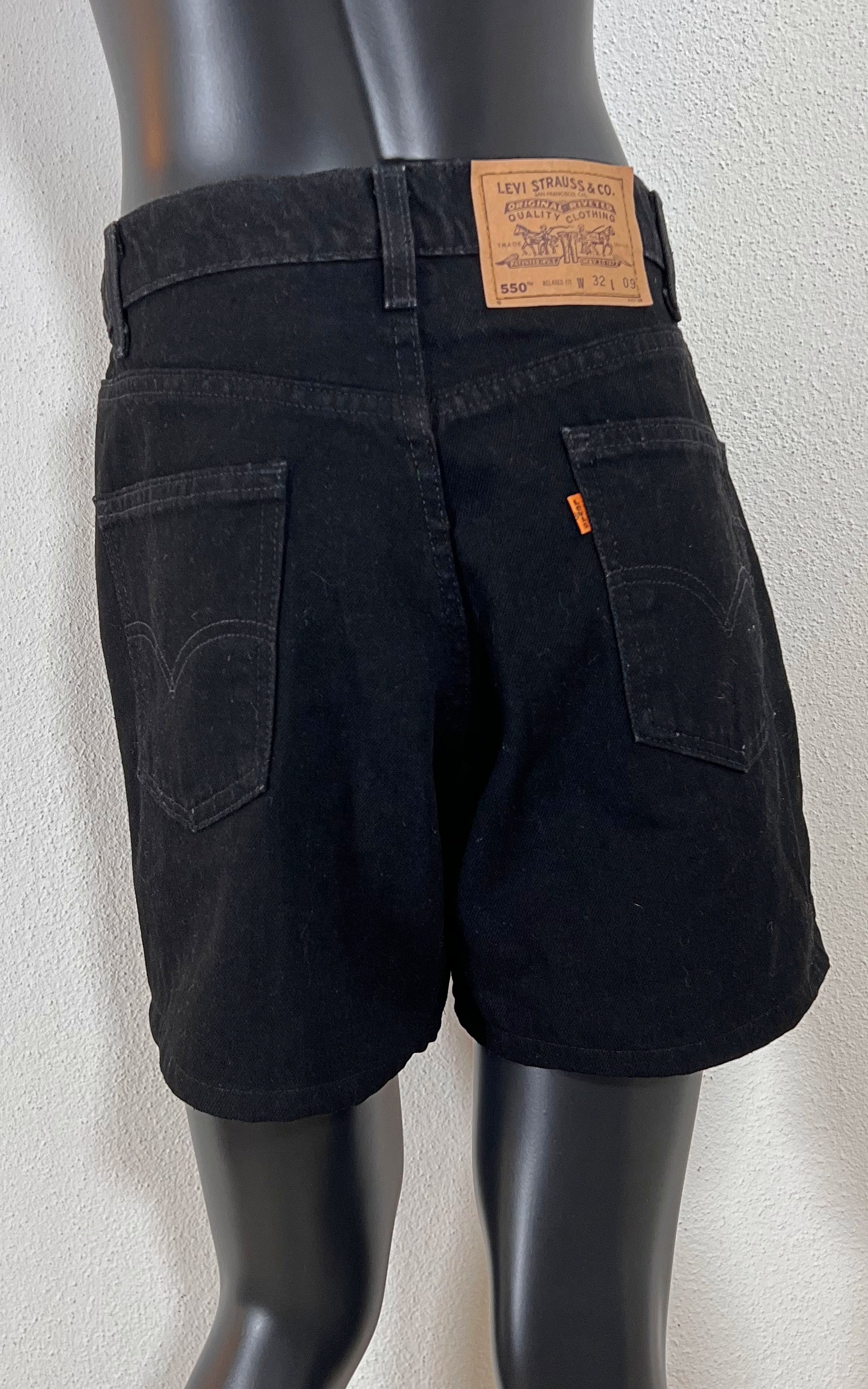 Vintage Levis 550 Denim Shorts W32