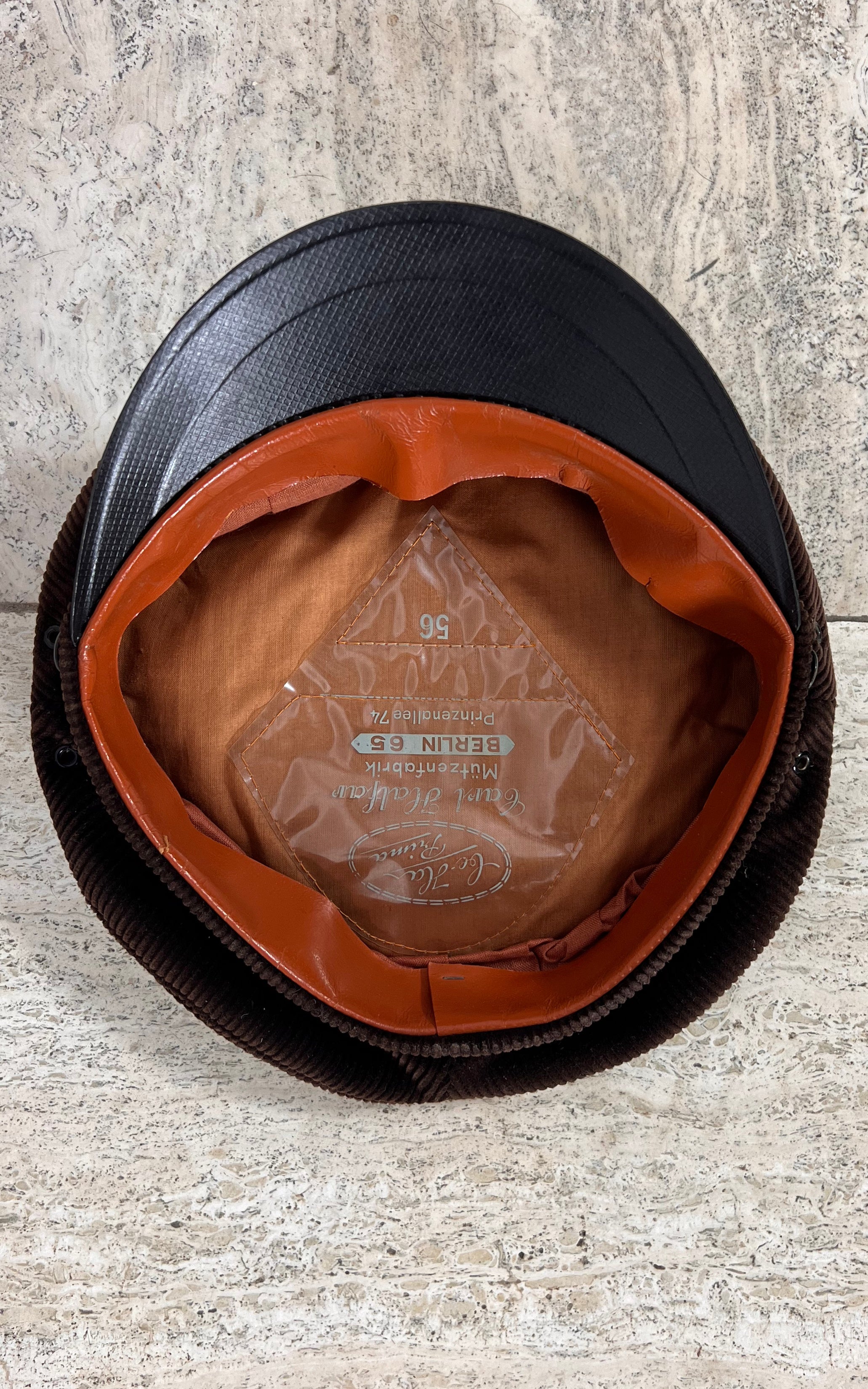 Vintage Corduroy Berlin Bär Hat