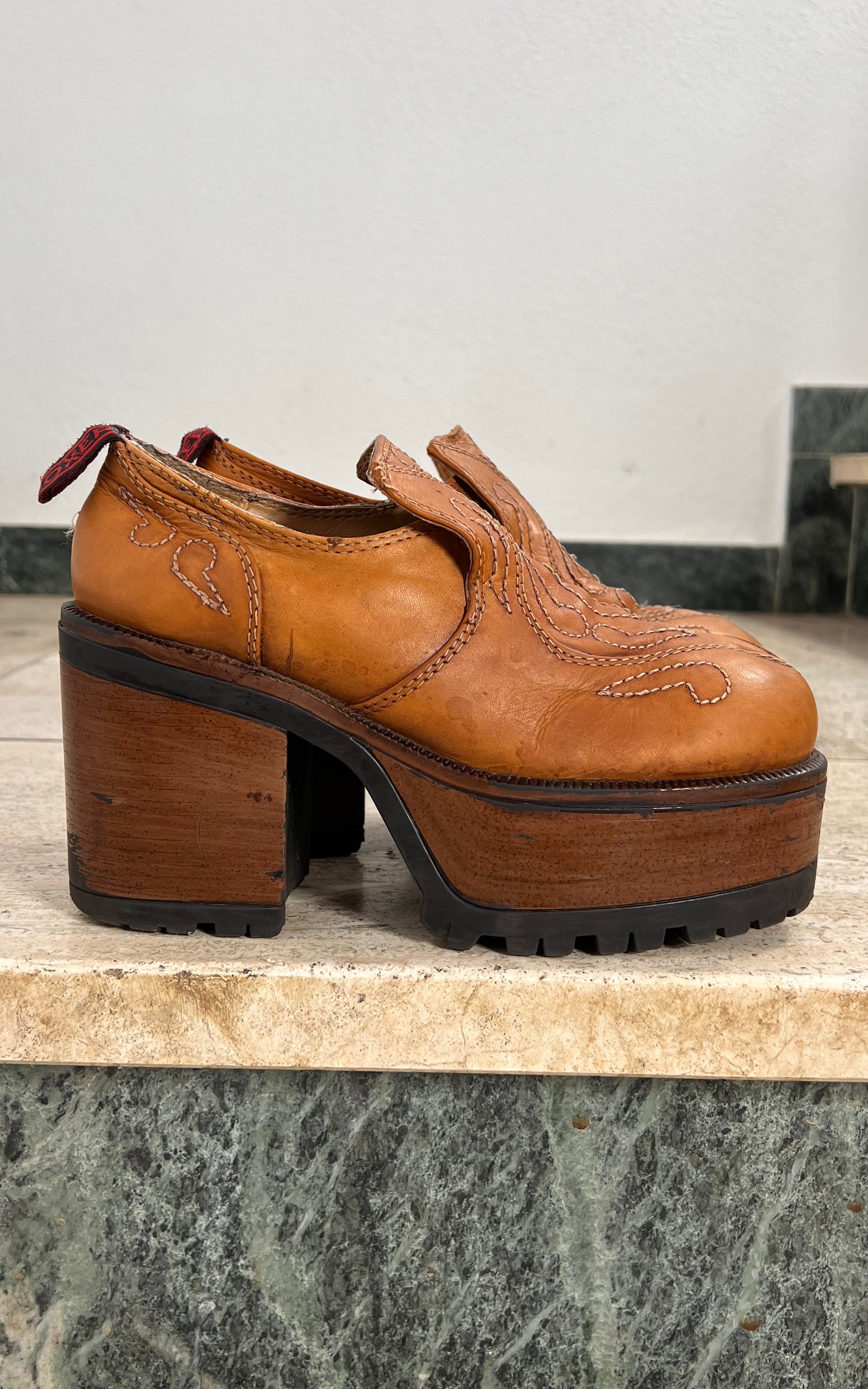 Vintage 90s Western Platform Boots 37