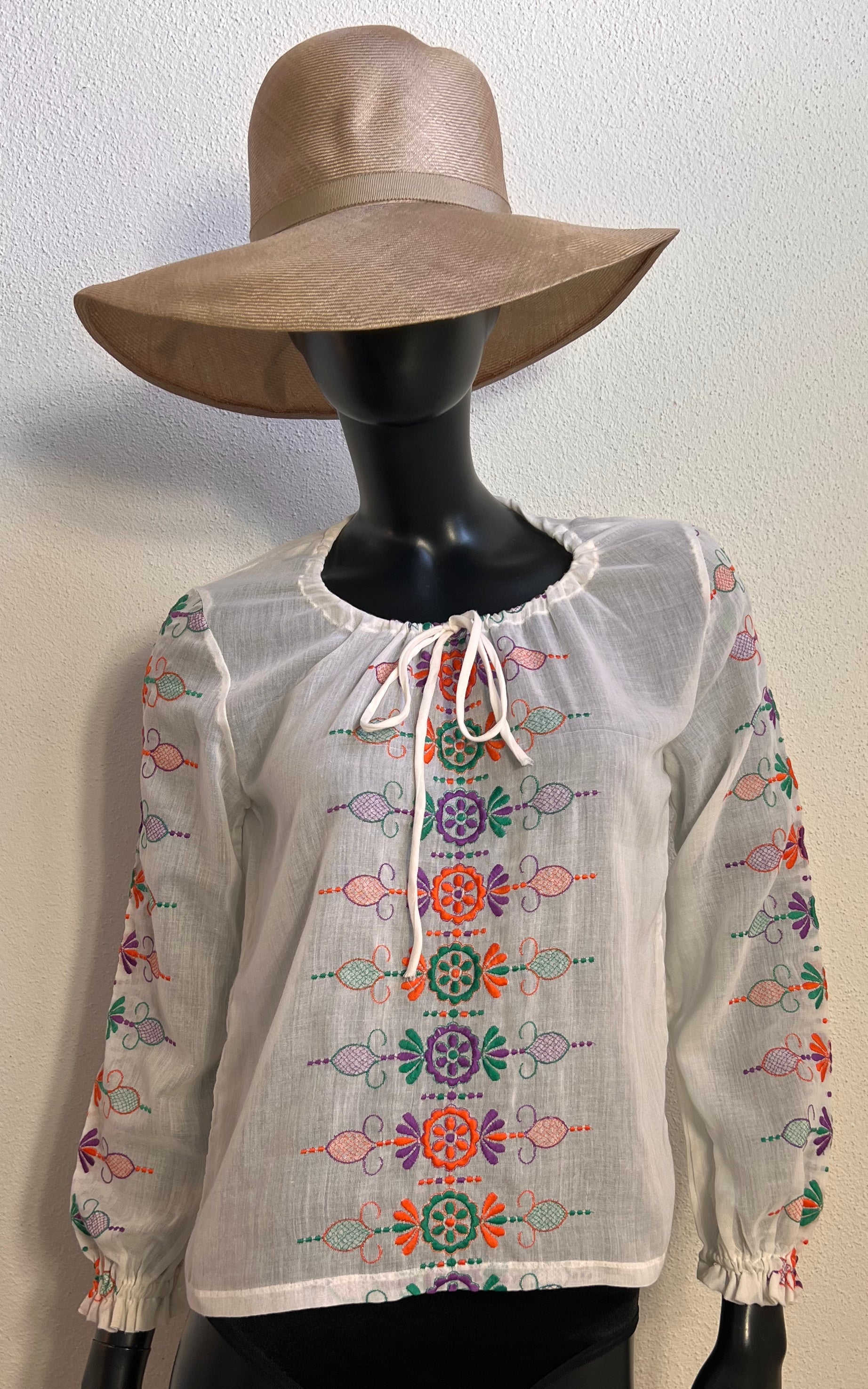 Vintage 70s Folklore Blouse