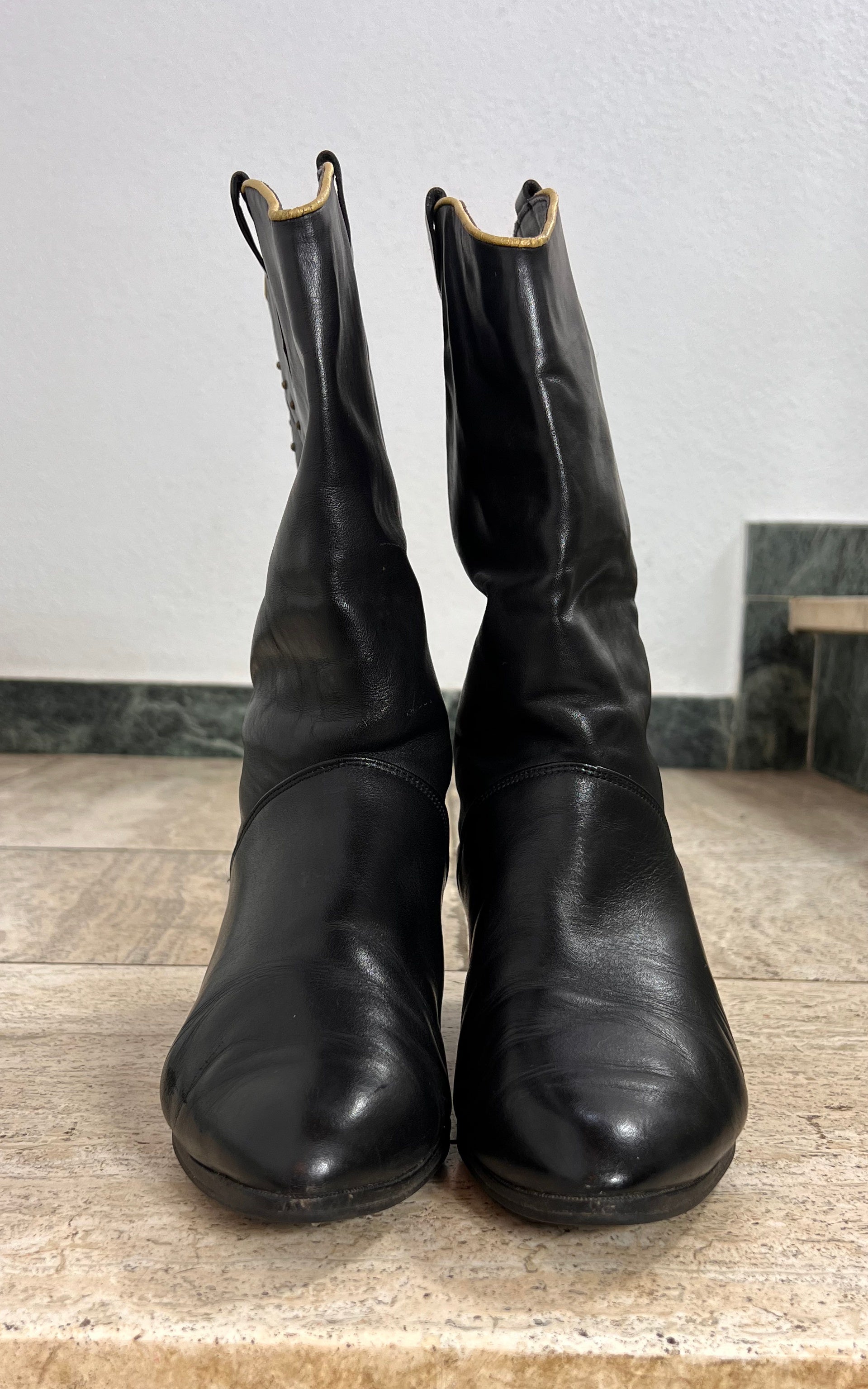 Vintage Boots with Studs 40