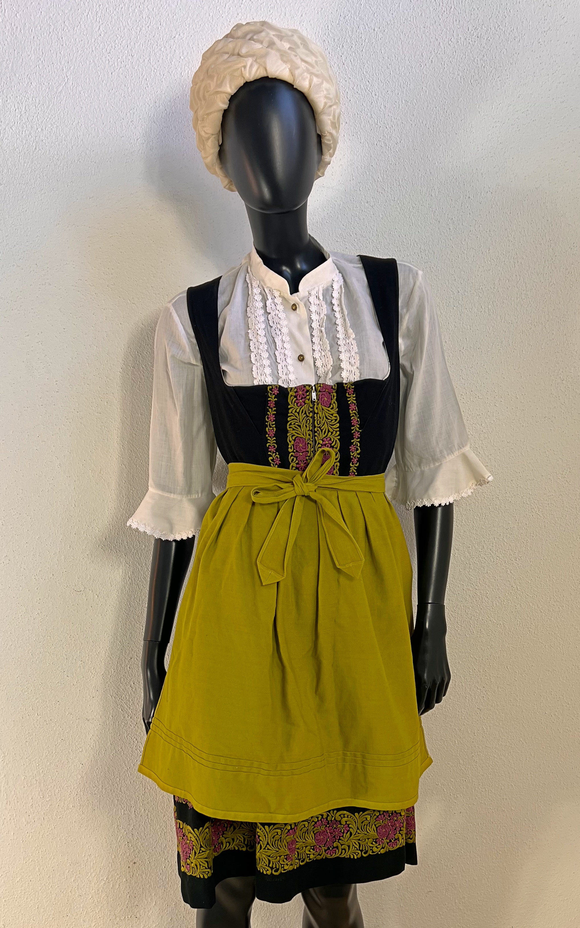 Vintage 70s Rose Dirndl Bavarian Dress Set