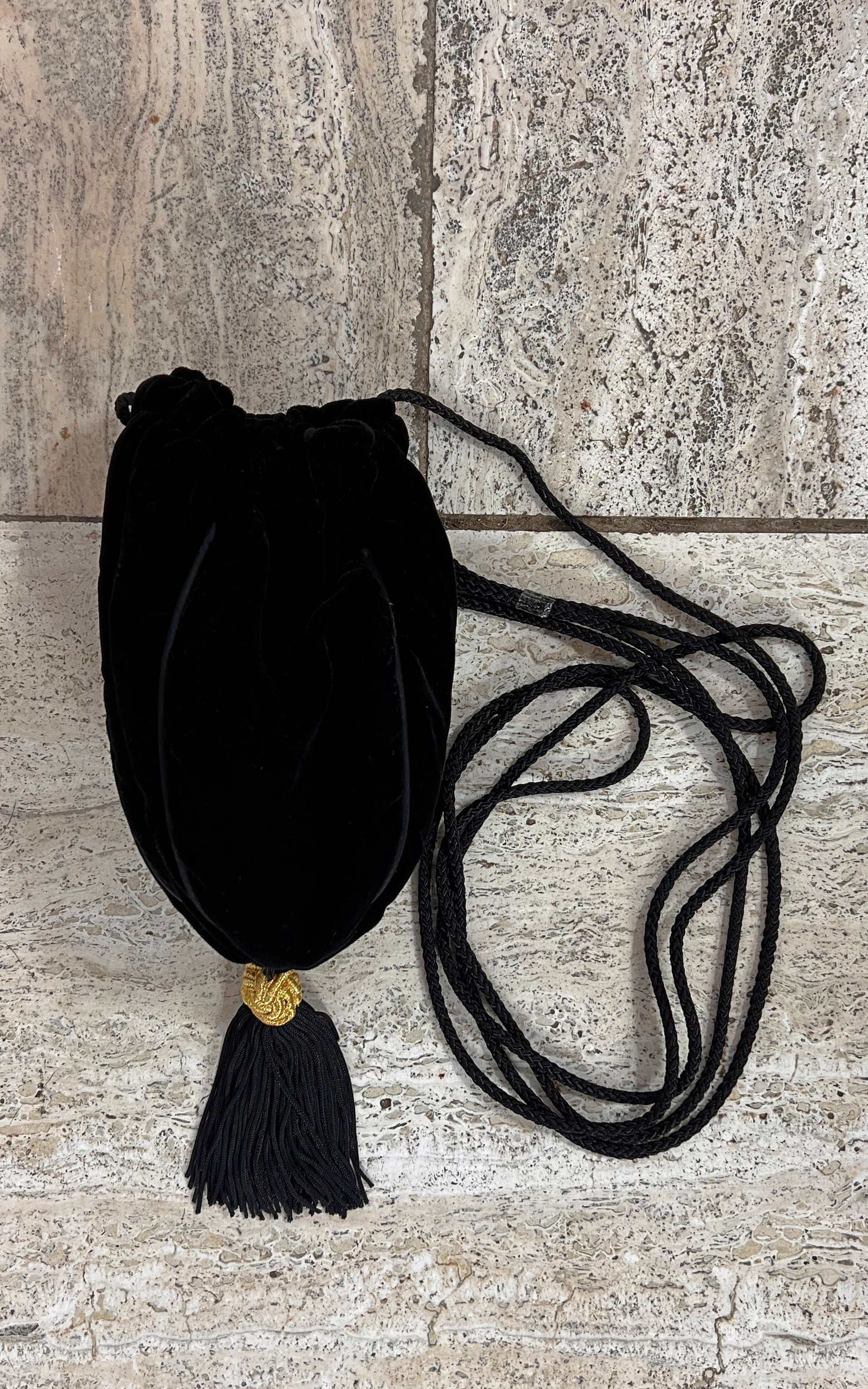 Vintage Pompadour Velvet Tassel Bag