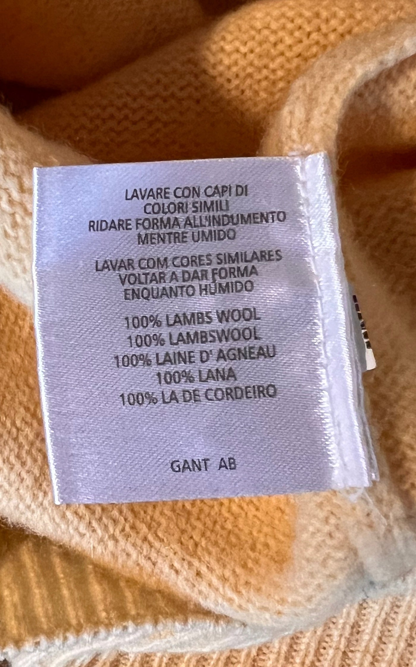 Vintage MENS GANT 100% Lambswool V-Neck Sweater – Size XL