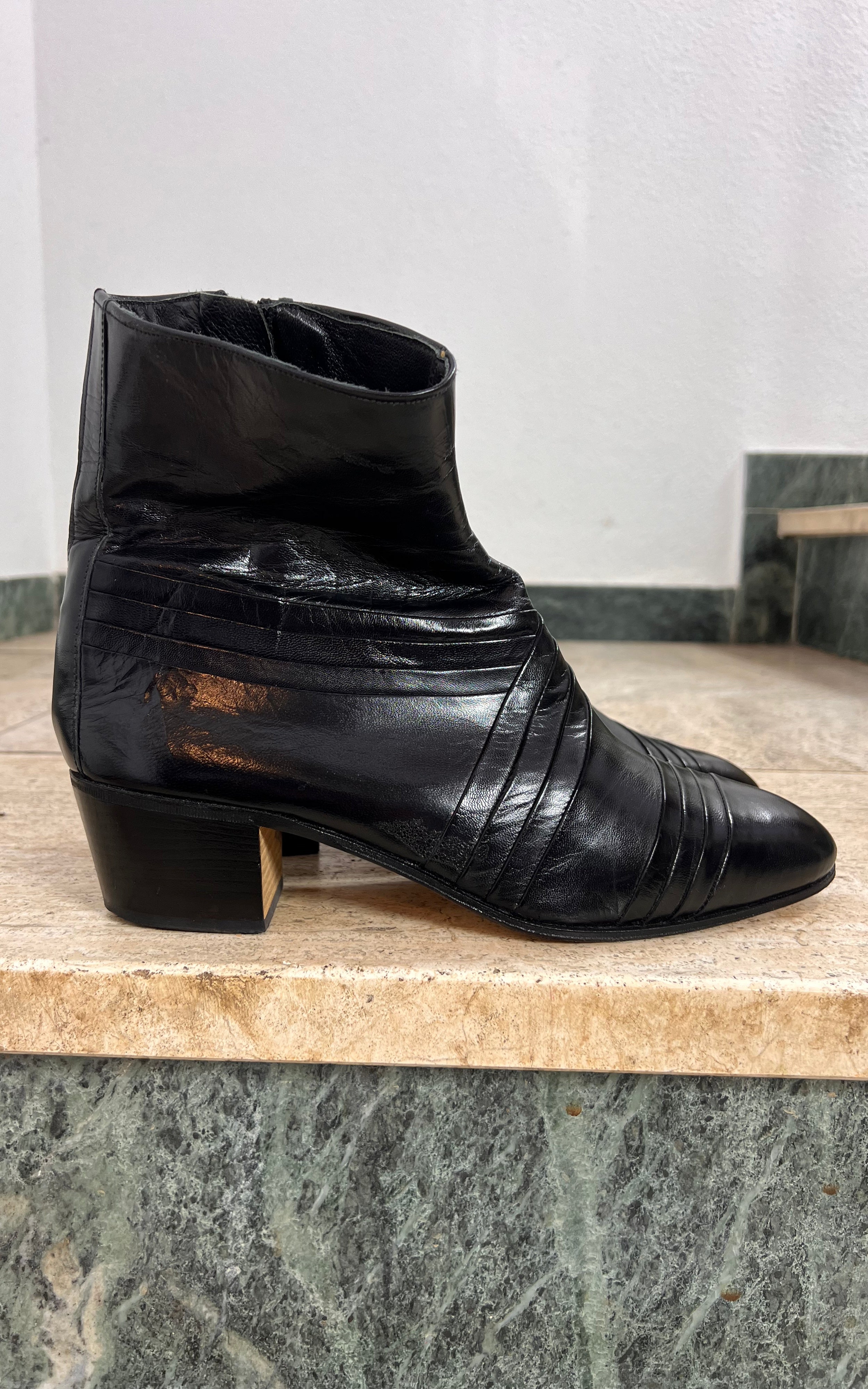 Vintage MENS Black Leather Ankle Boots 42