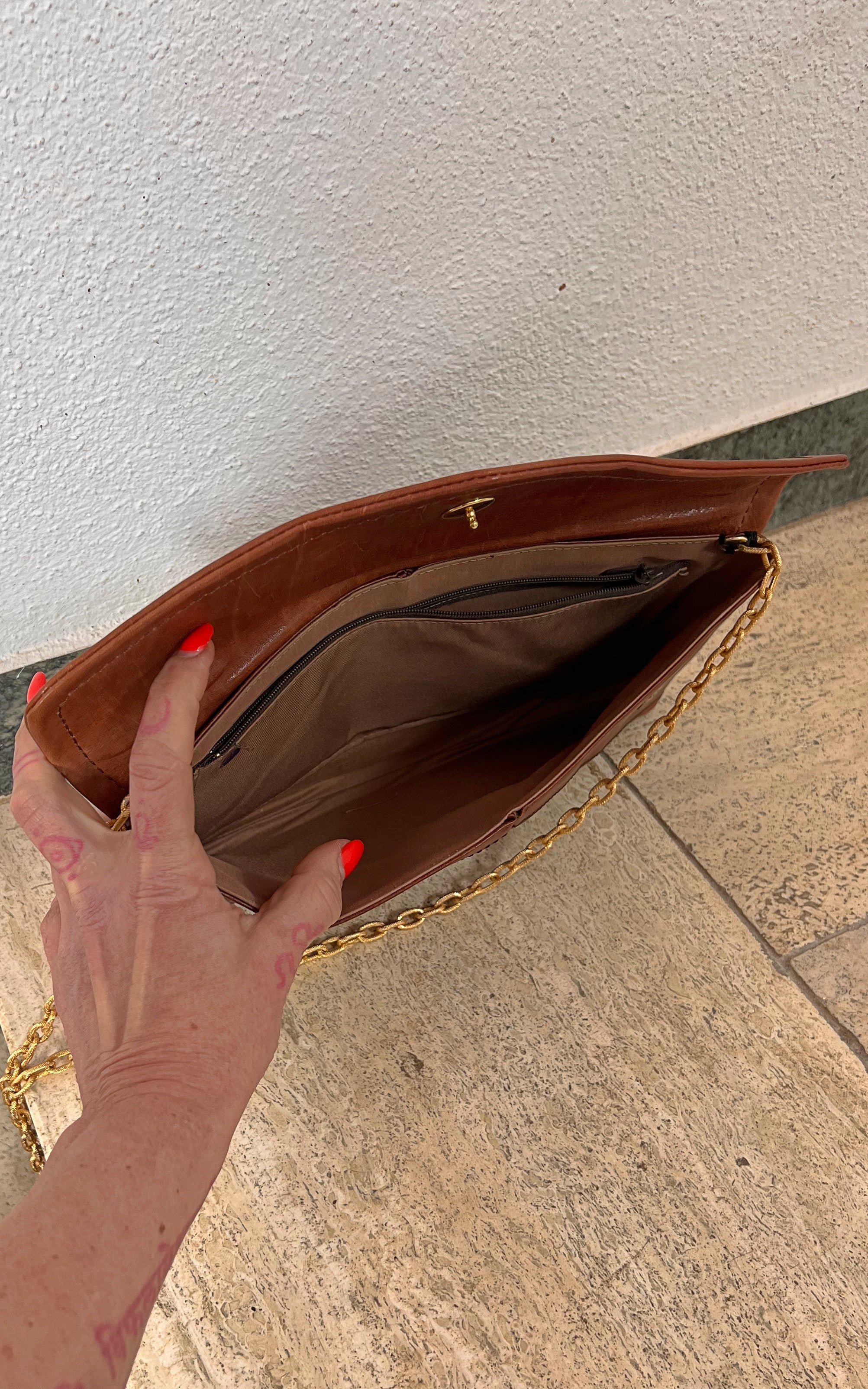 Vintage 70s Big Ben Clutch Bag