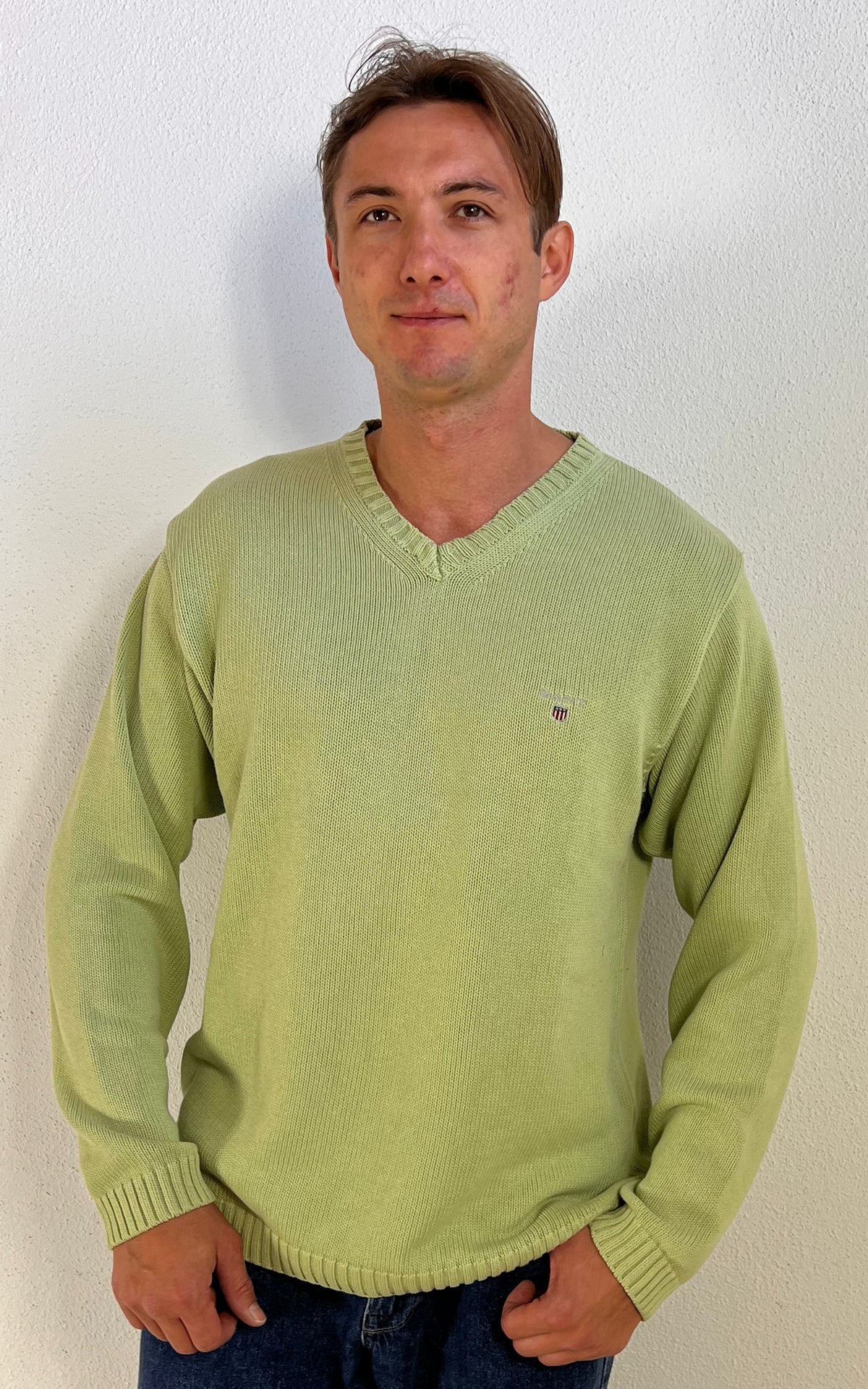 GANT MENS Cotton V-Neck Sweater – Pistachio Green