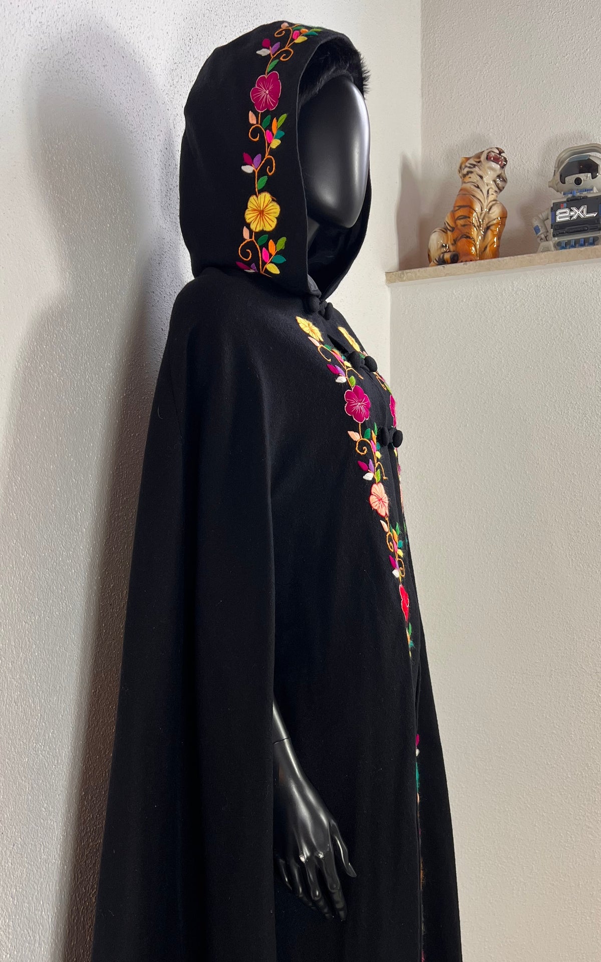 Vintage 1970s Black Wool Cape with Floral Embroidery
