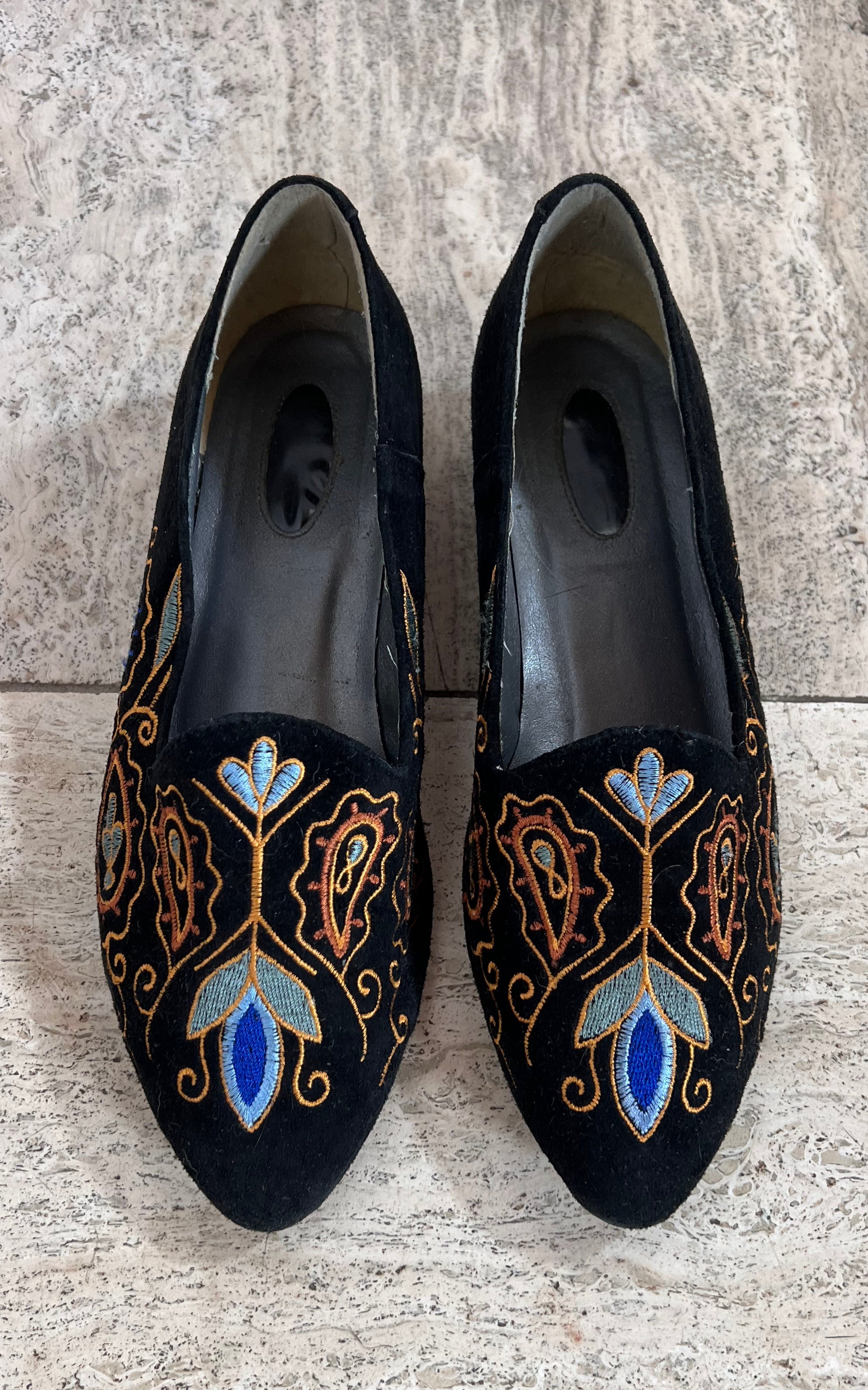 Vintage 90s Oriental Loafers 40