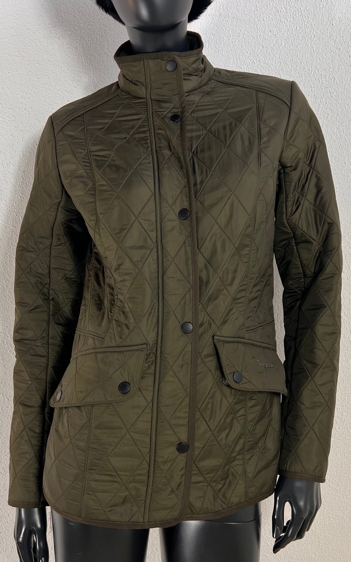 Barbour Cavalry Polarquilt Jacket in Olive Green – UK 10 / EU 36