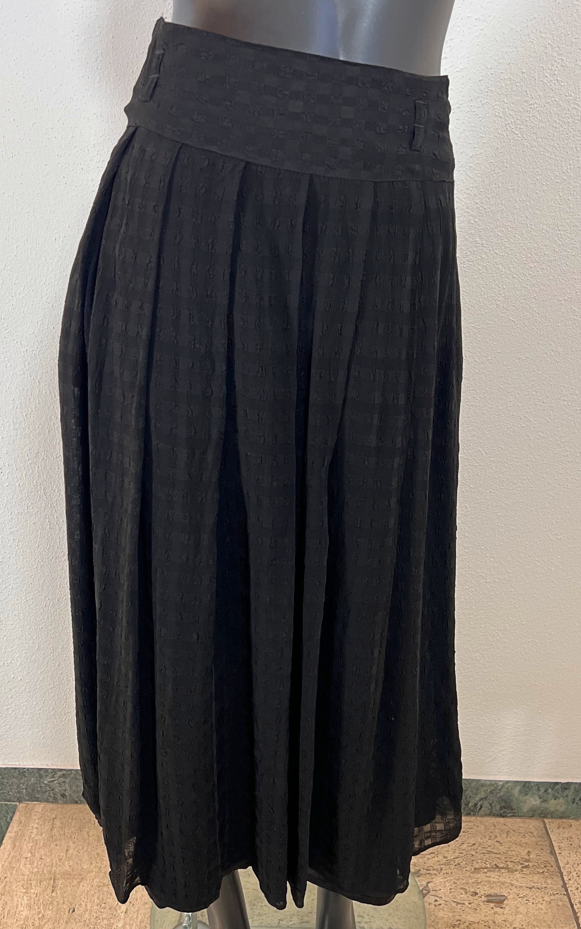 Vintage Black Pleated Skirt