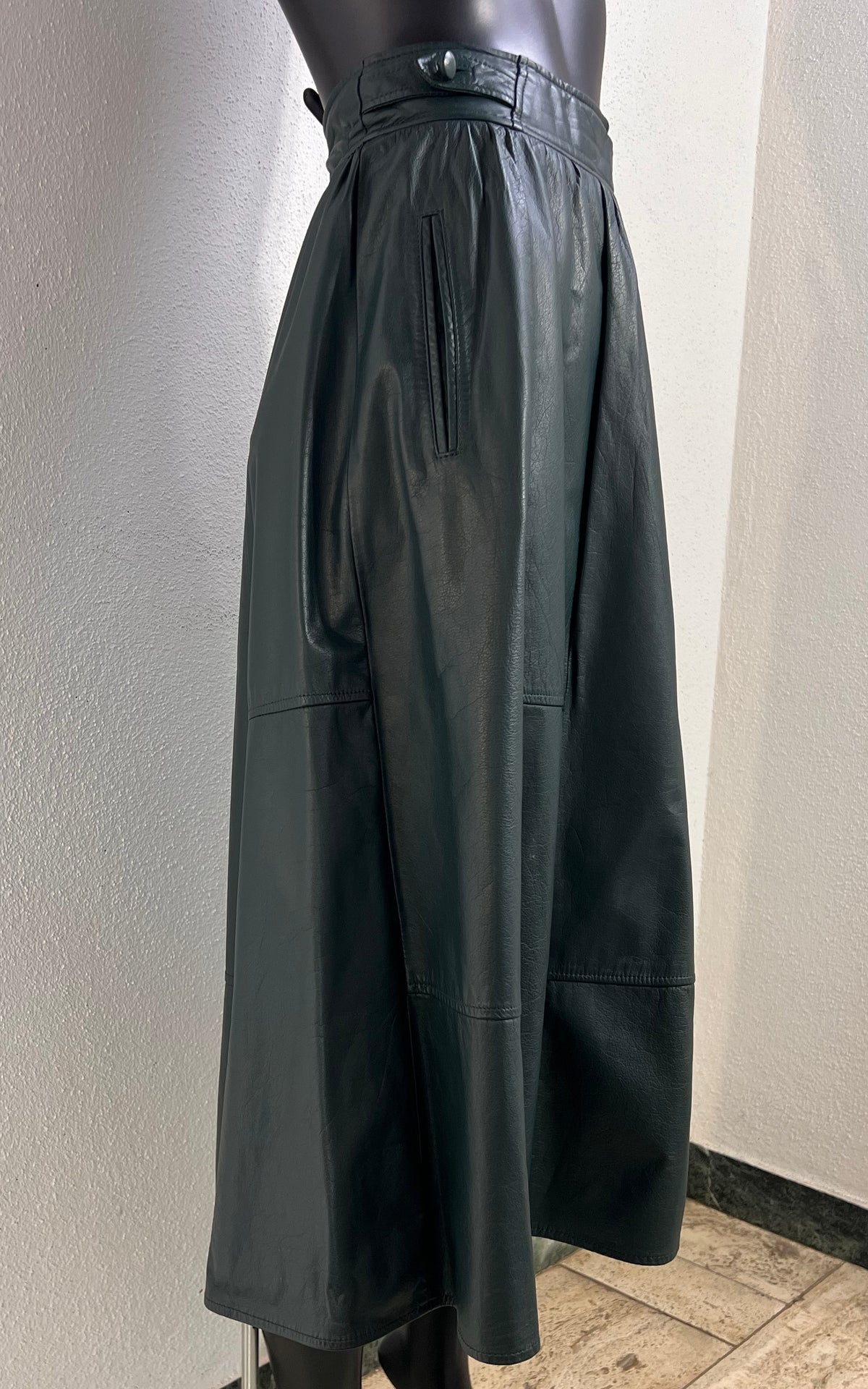 Vintage Yessica Forest Green Leather Midi Skirt