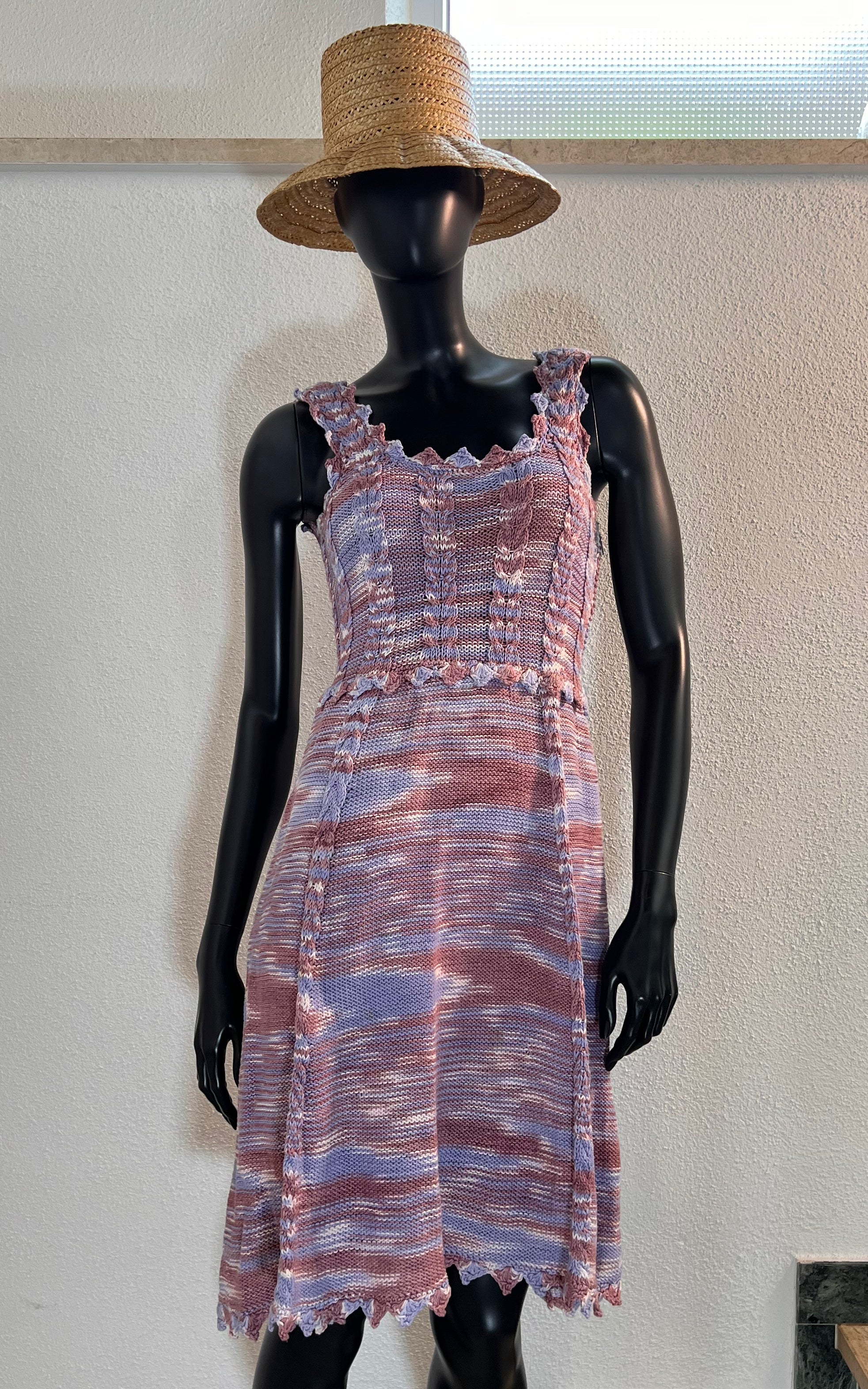 Abito vintage all'uncinetto anni '70