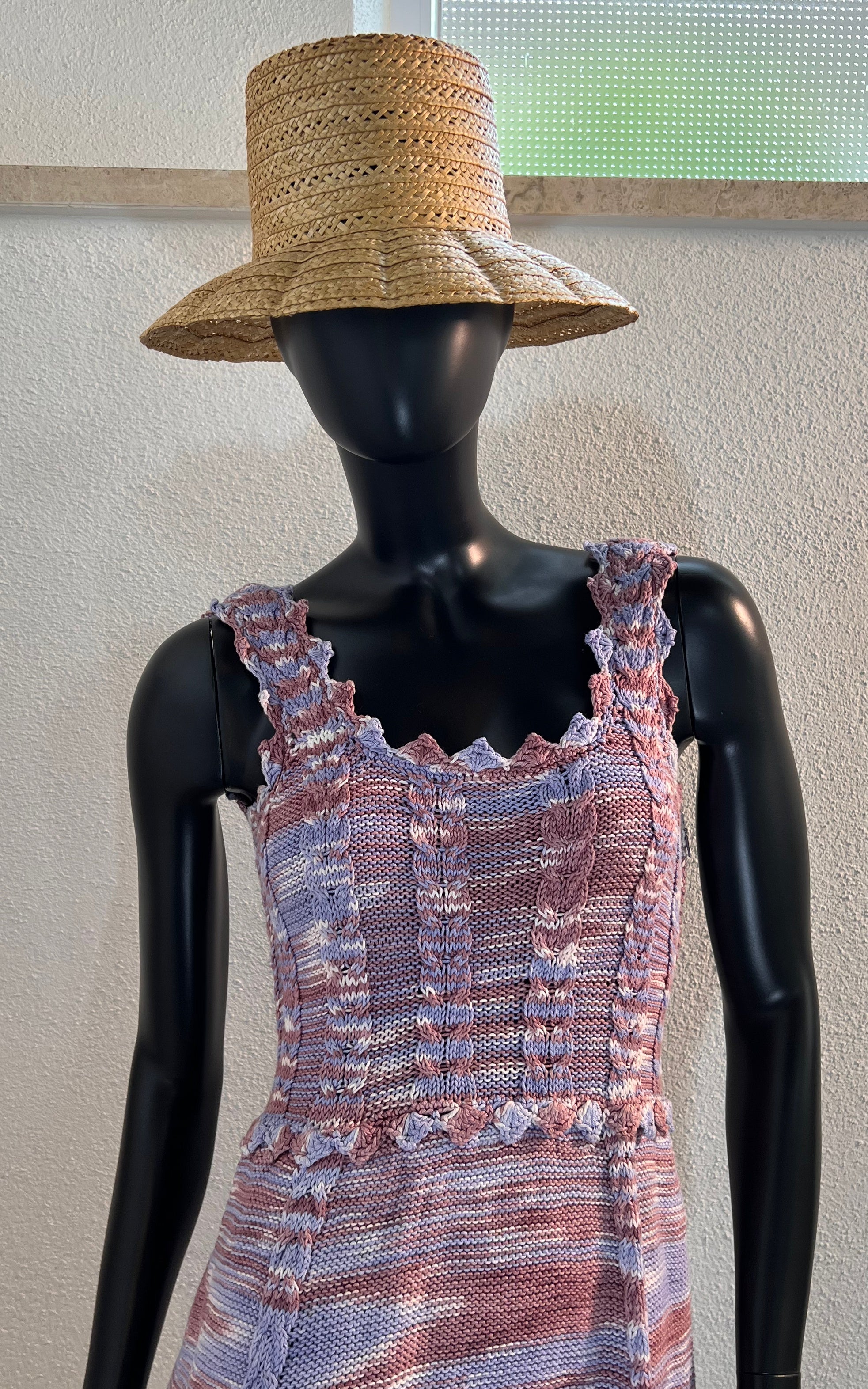 Abito vintage all'uncinetto anni '70