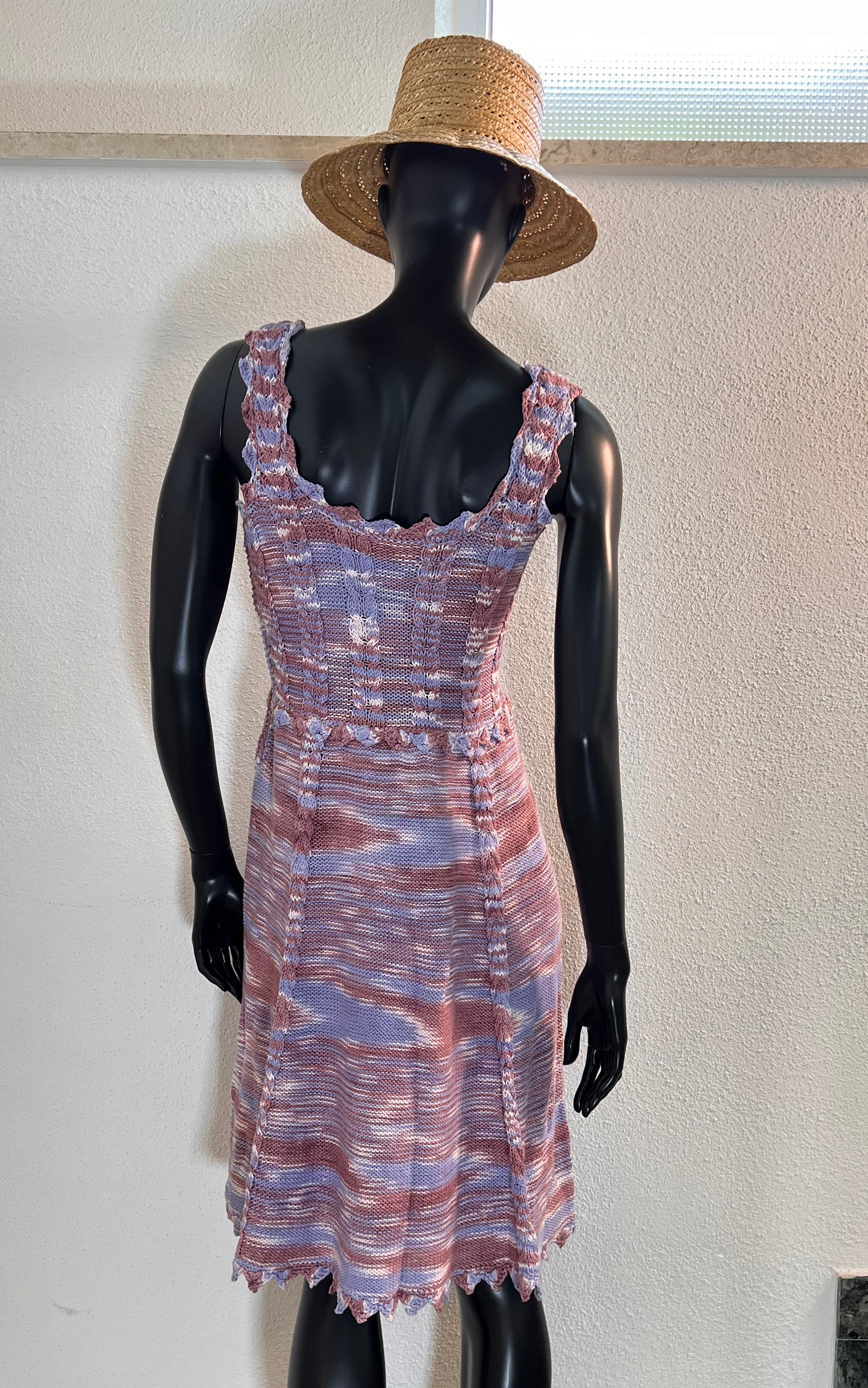 Abito vintage all'uncinetto anni '70