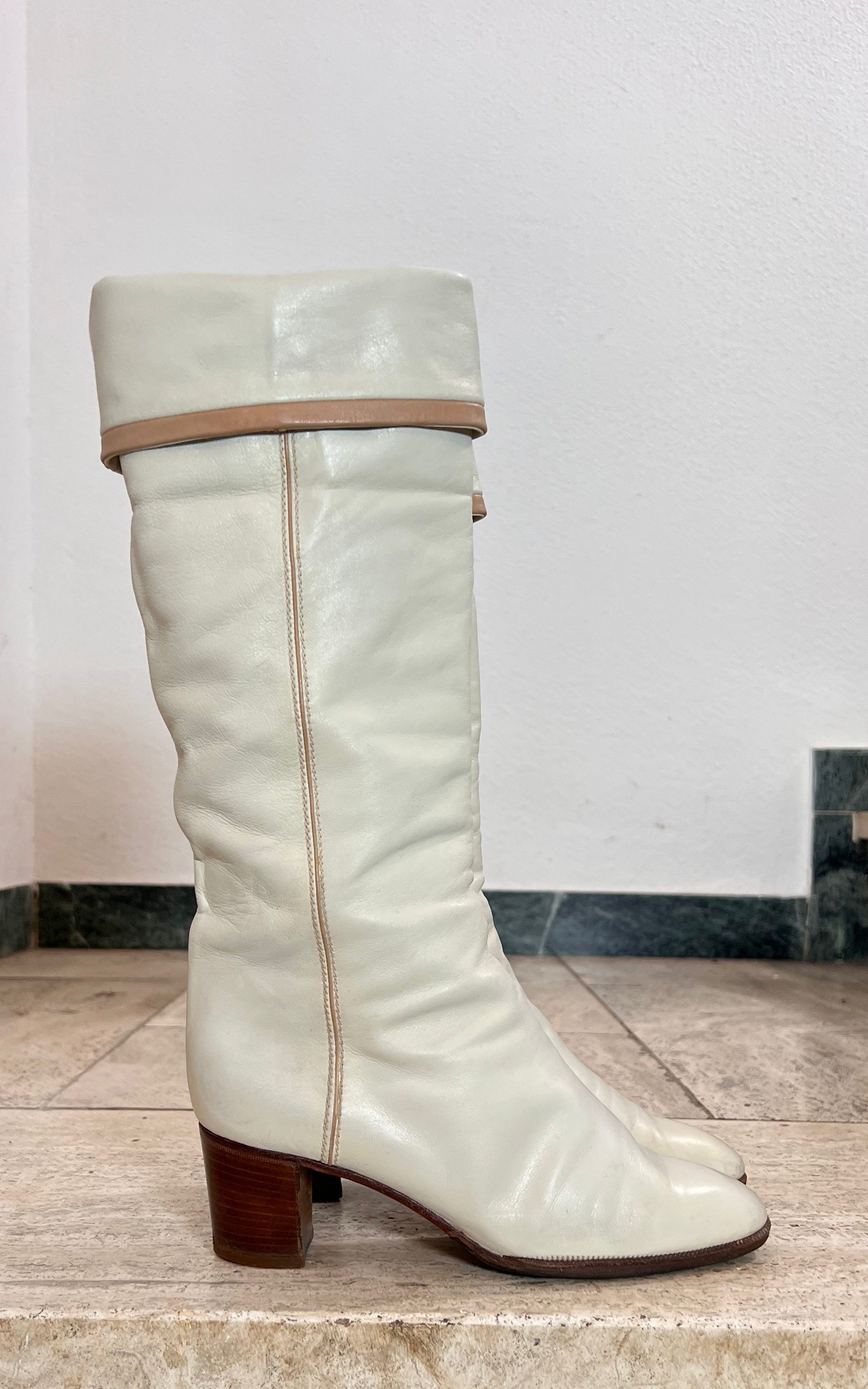 Vintage 60s Pollini Boots 37