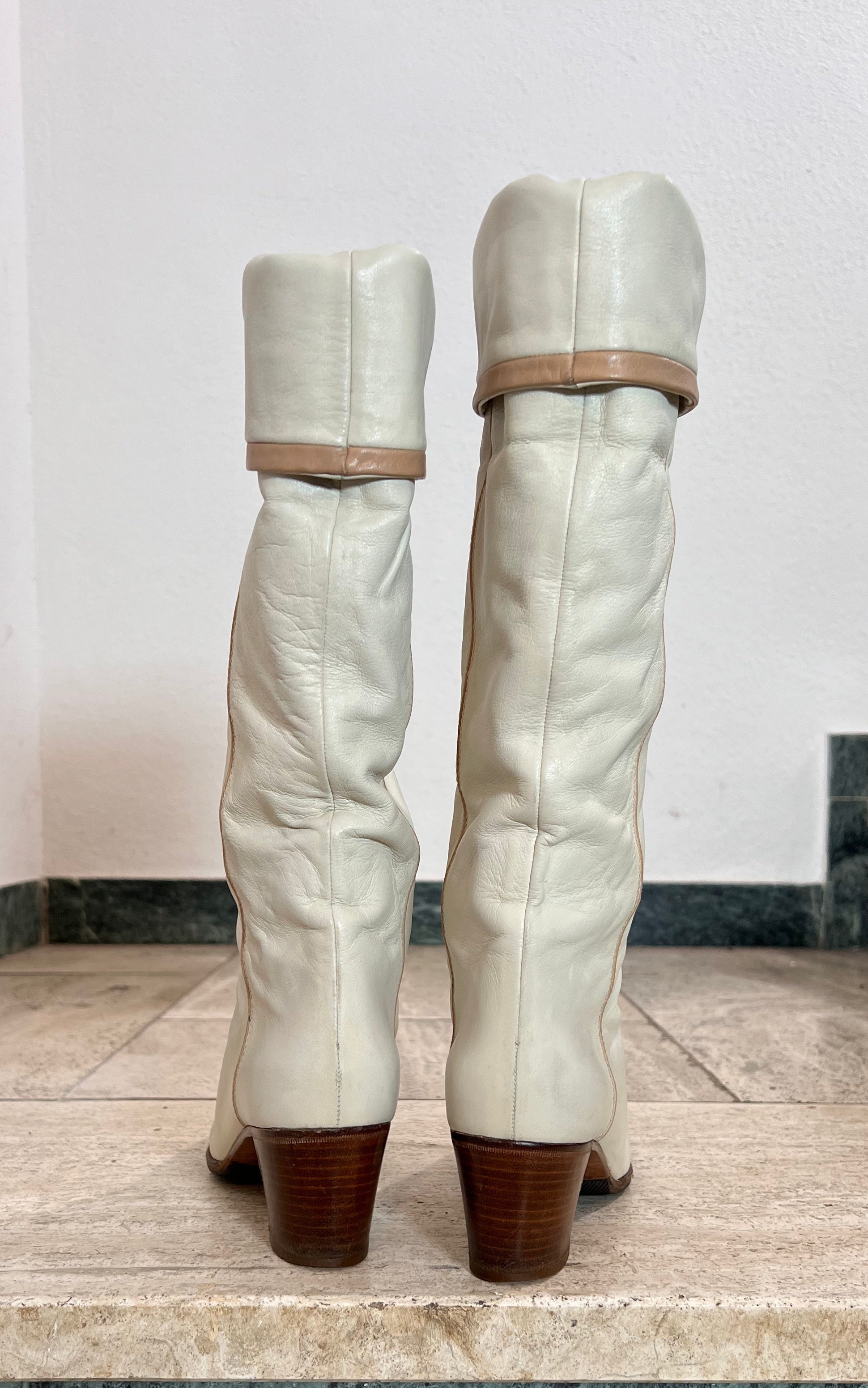 Vintage 60s Pollini Boots 37