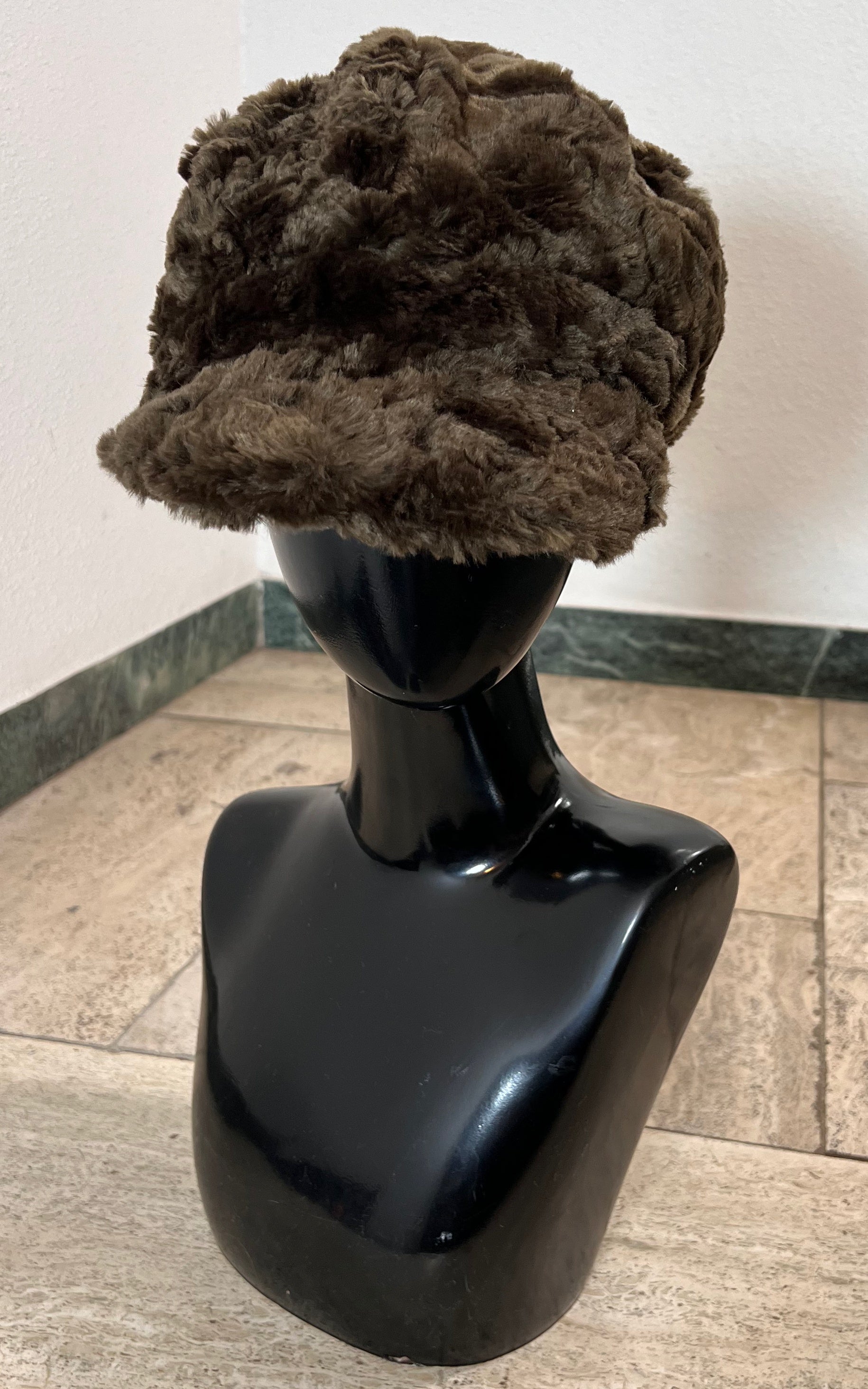 Vintage 70s Fluffy Baker Boy Hat