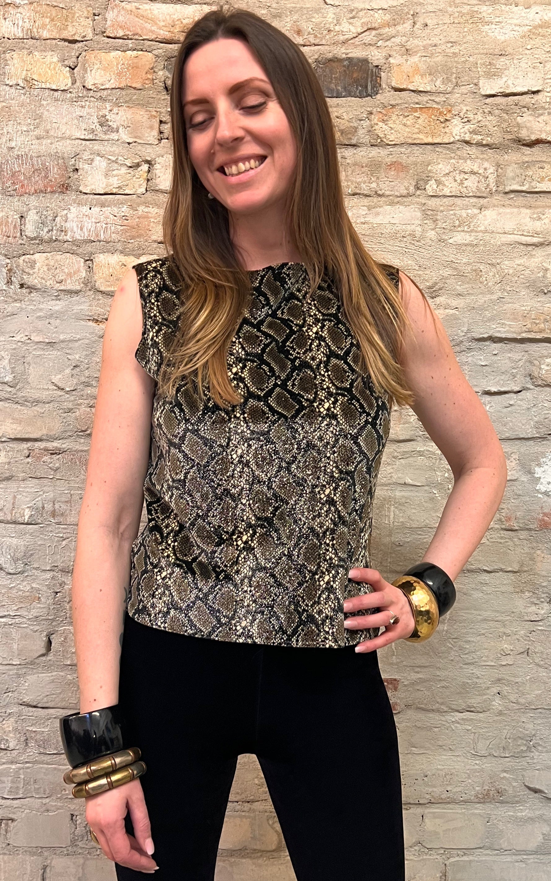 Top vintage anni '90 con stampa serpente e brillantini