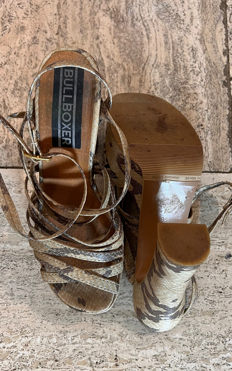 Vintage 90s Platforms 39
