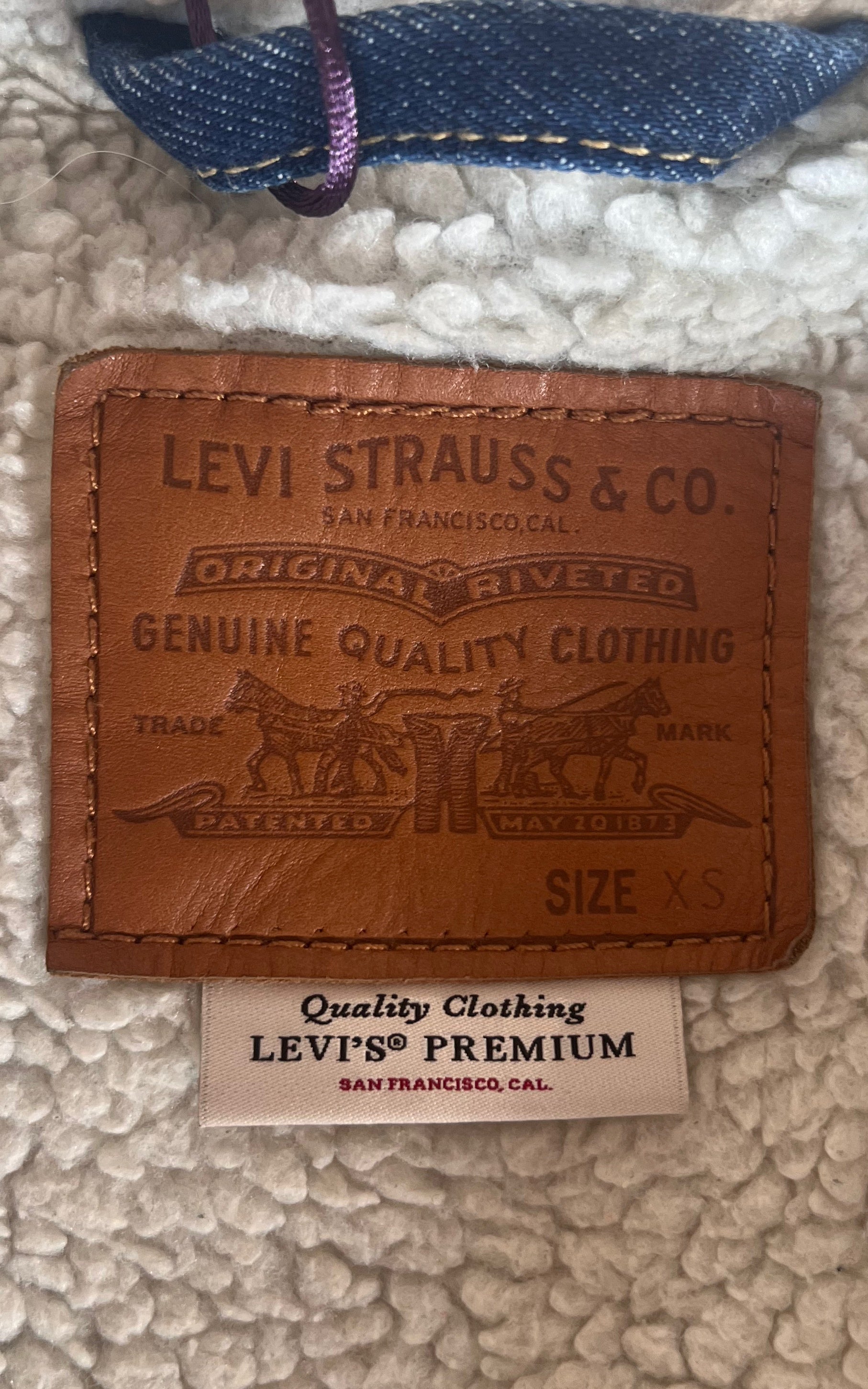 Vintage MENS Levis Sherpa Jacket