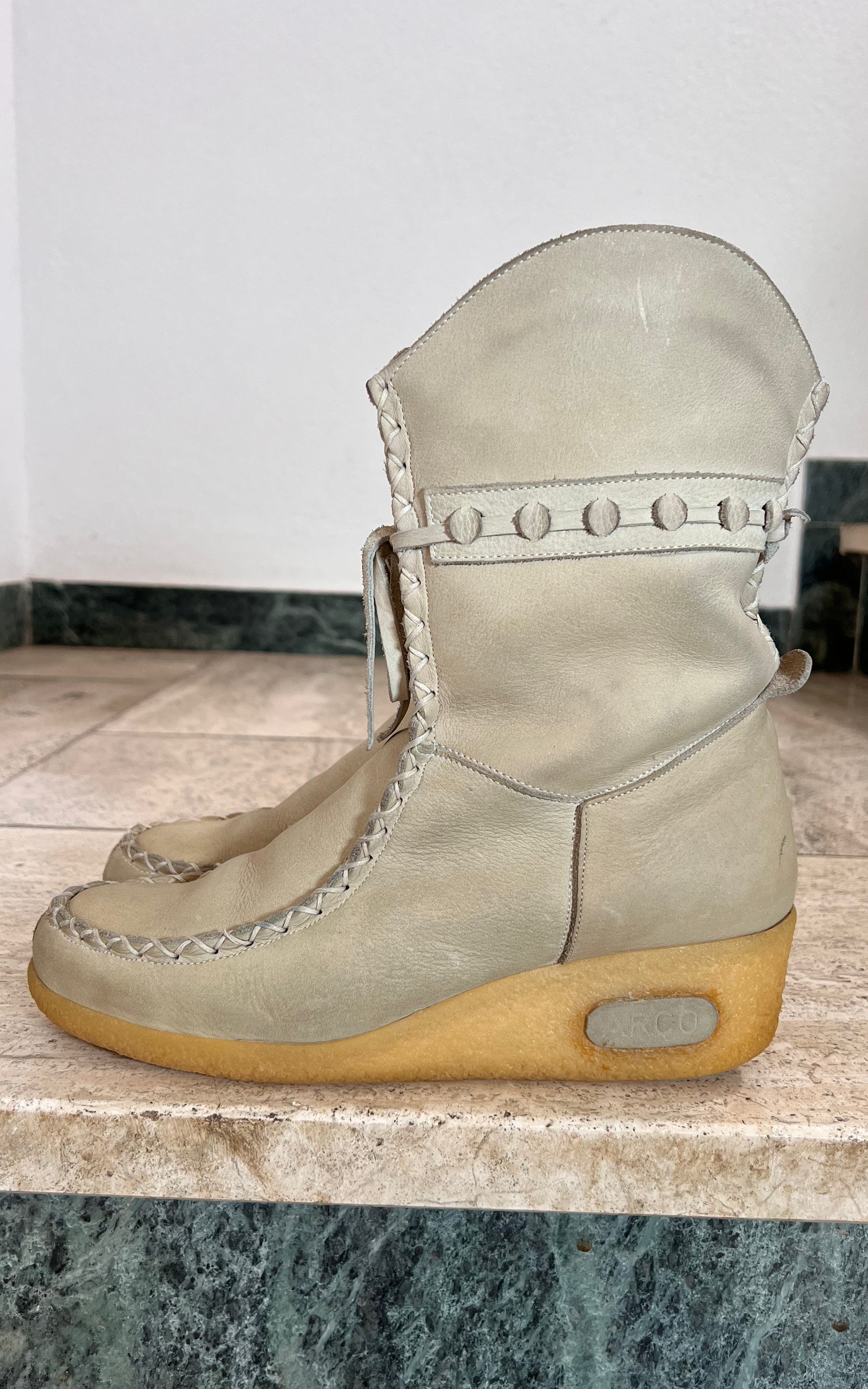 Vintage 70s Shearling Boots 39