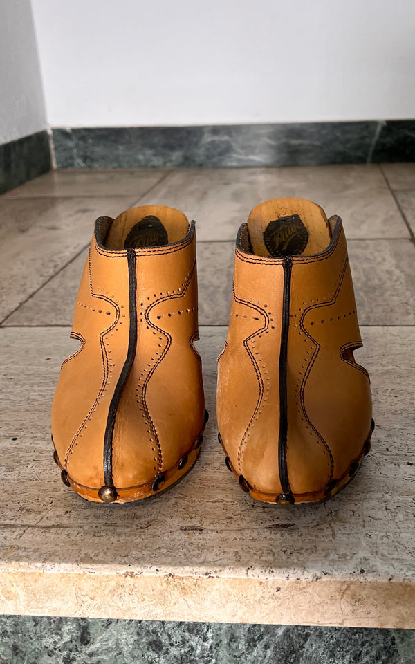Vintage 70s Clogs 39