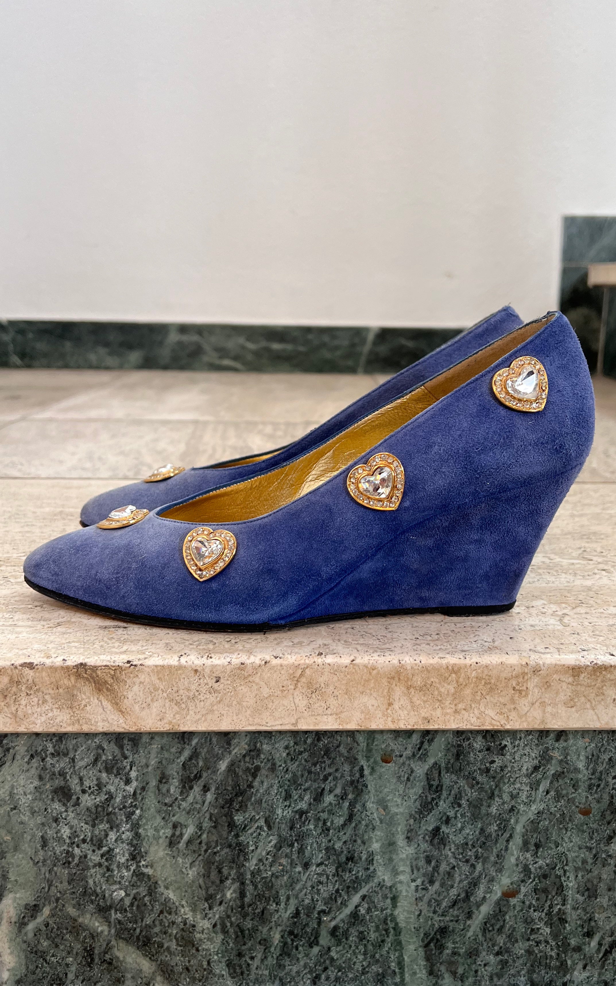 Vintage Suede Heart Wedges 39