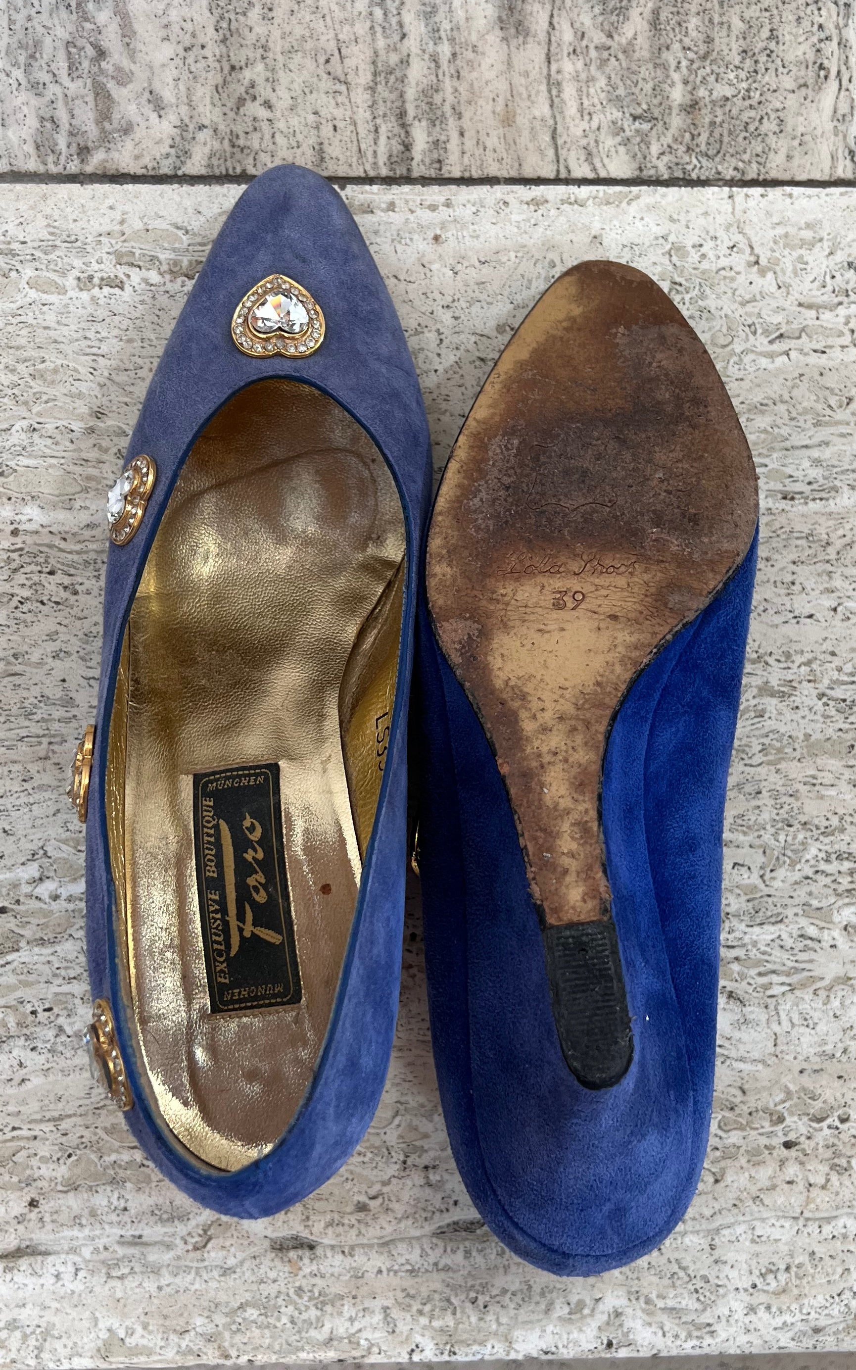 Vintage Suede Heart Wedges 39