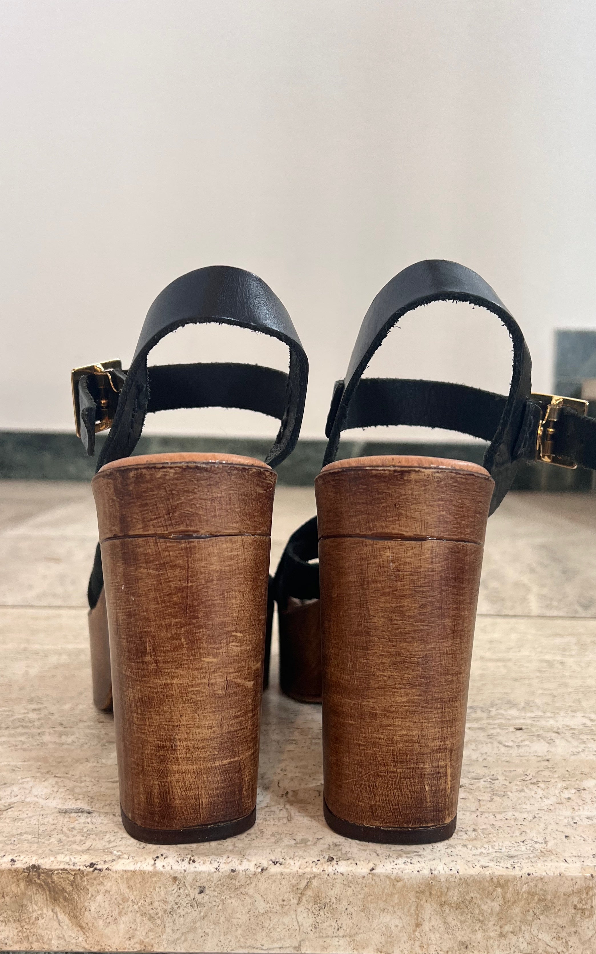 Secondhand Platform Clogs 39