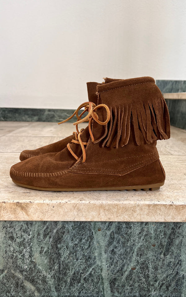Minnetonka Boots 40