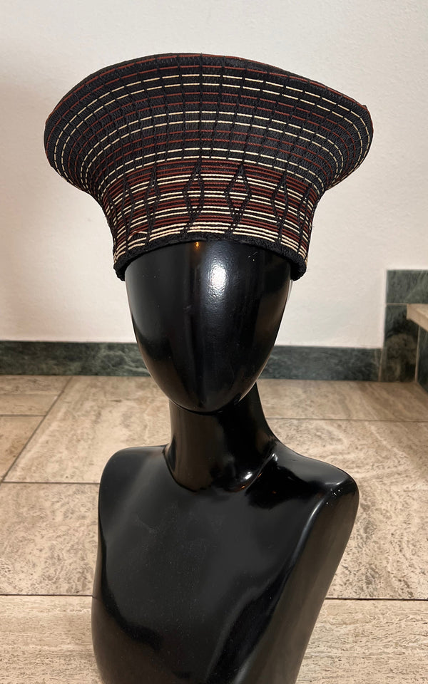 Cappello asiatico vintage