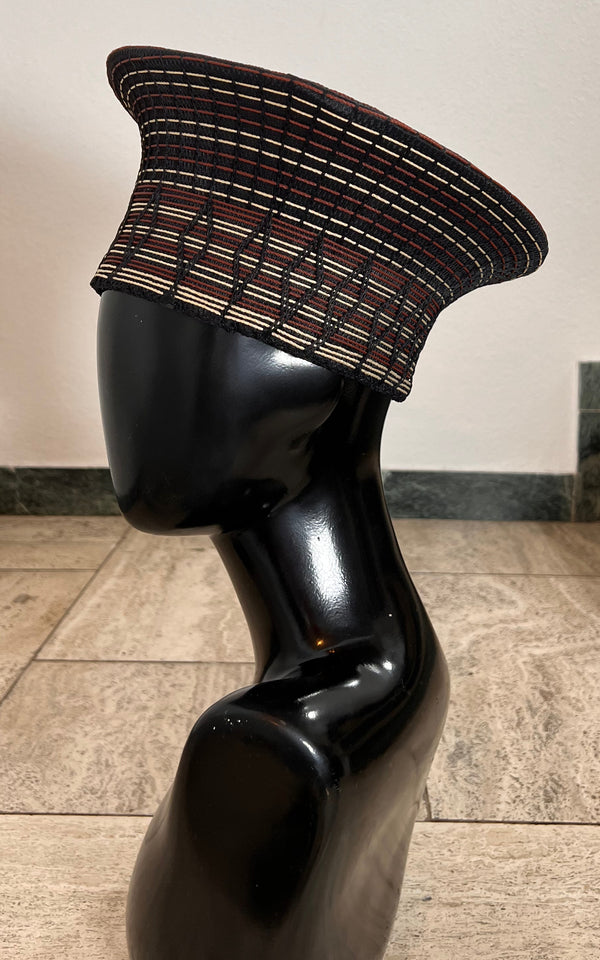 Cappello asiatico vintage