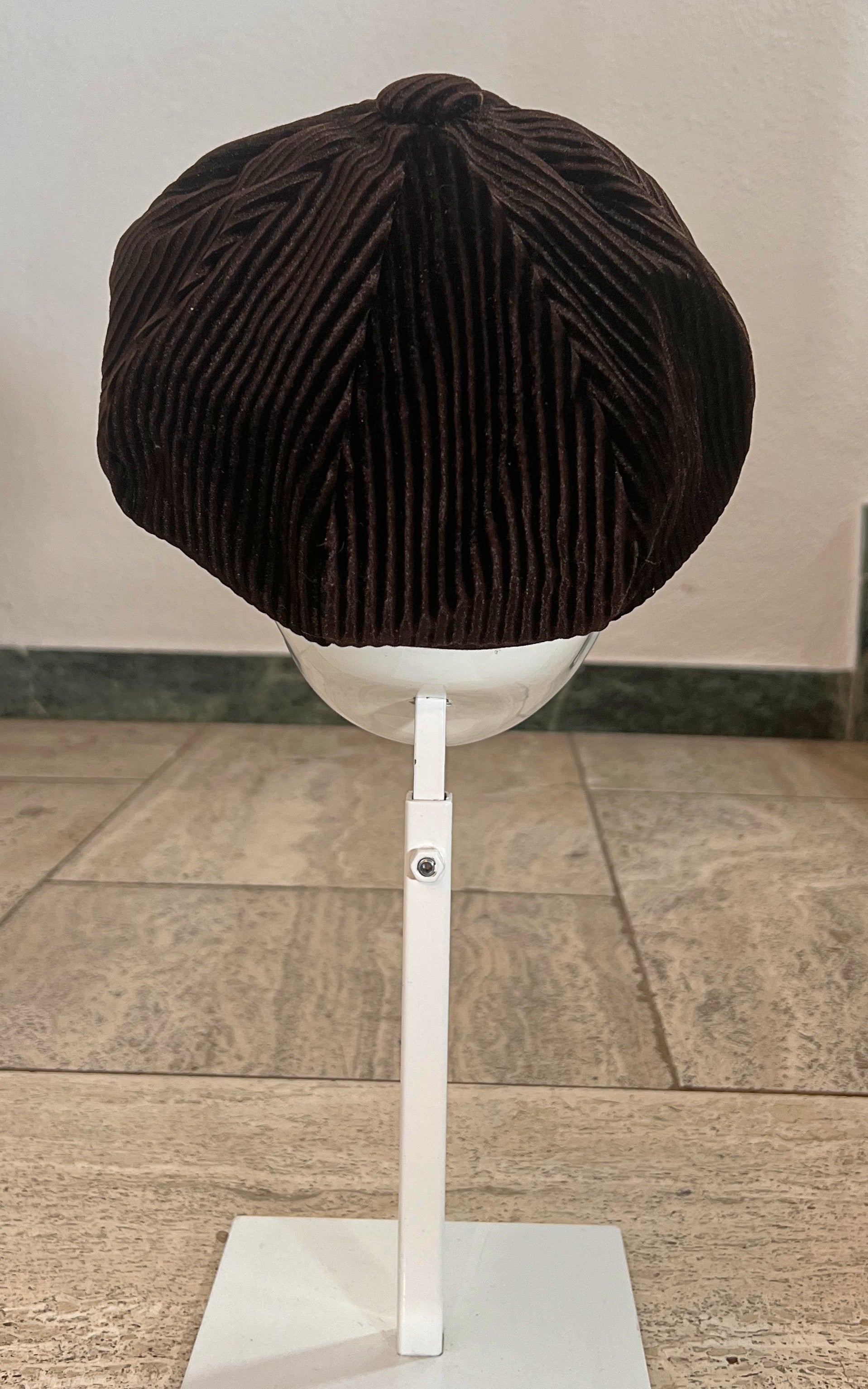 Vintage MENS Darkbrown Baker Boy Hat