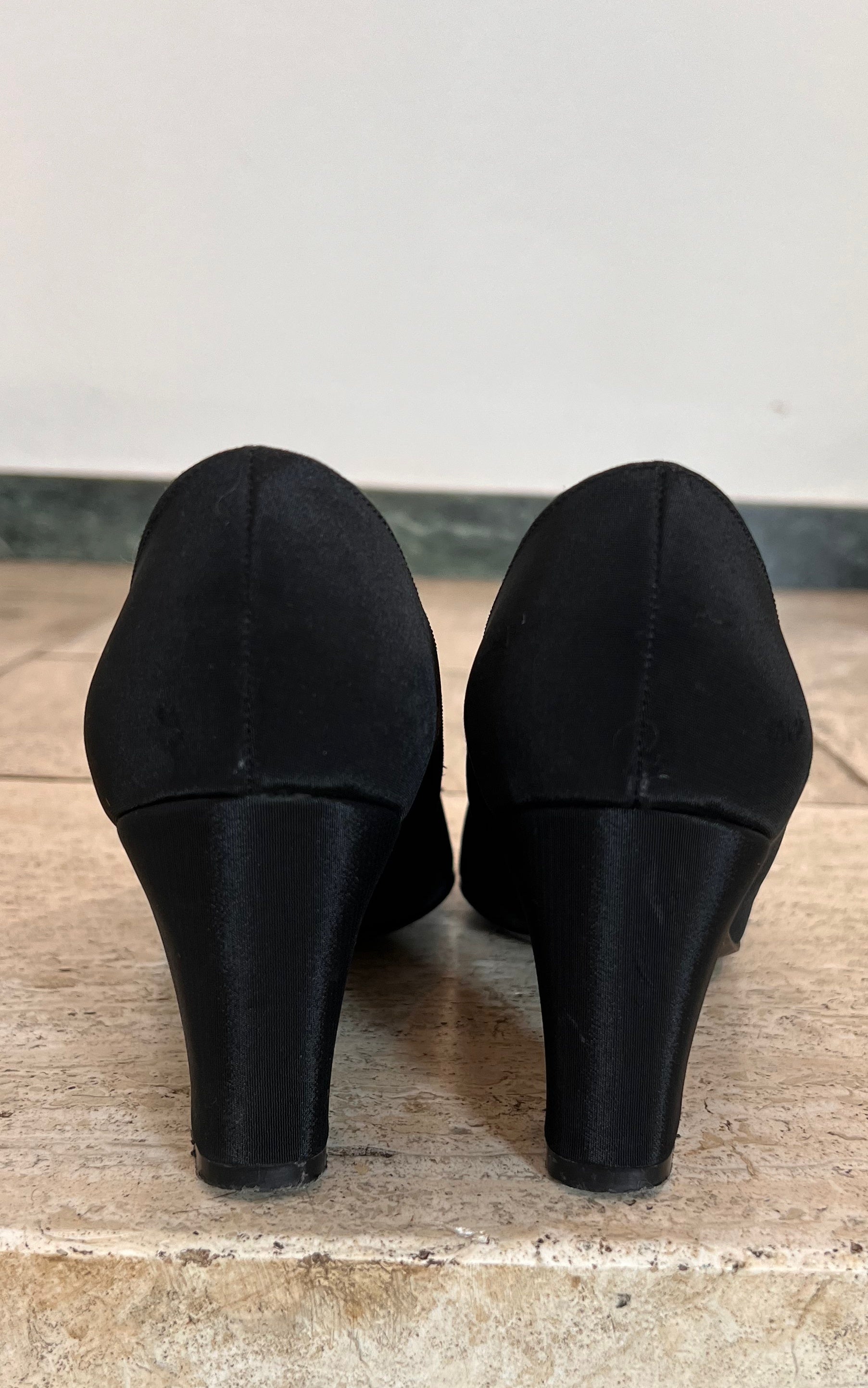 Vintage 60s Bally England Satin Mules 37