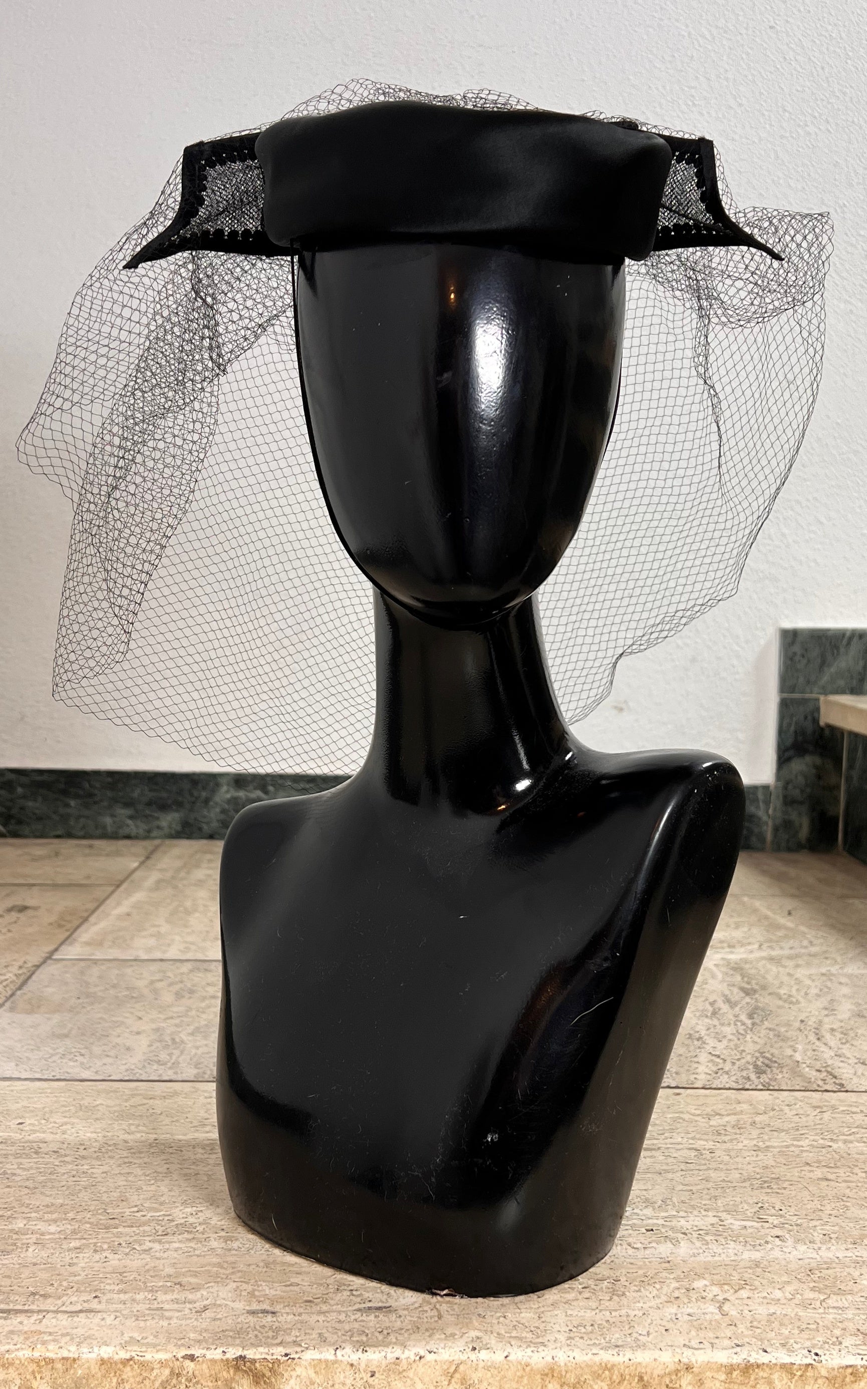 Vintage Pillbox Hat with Bow and Veil