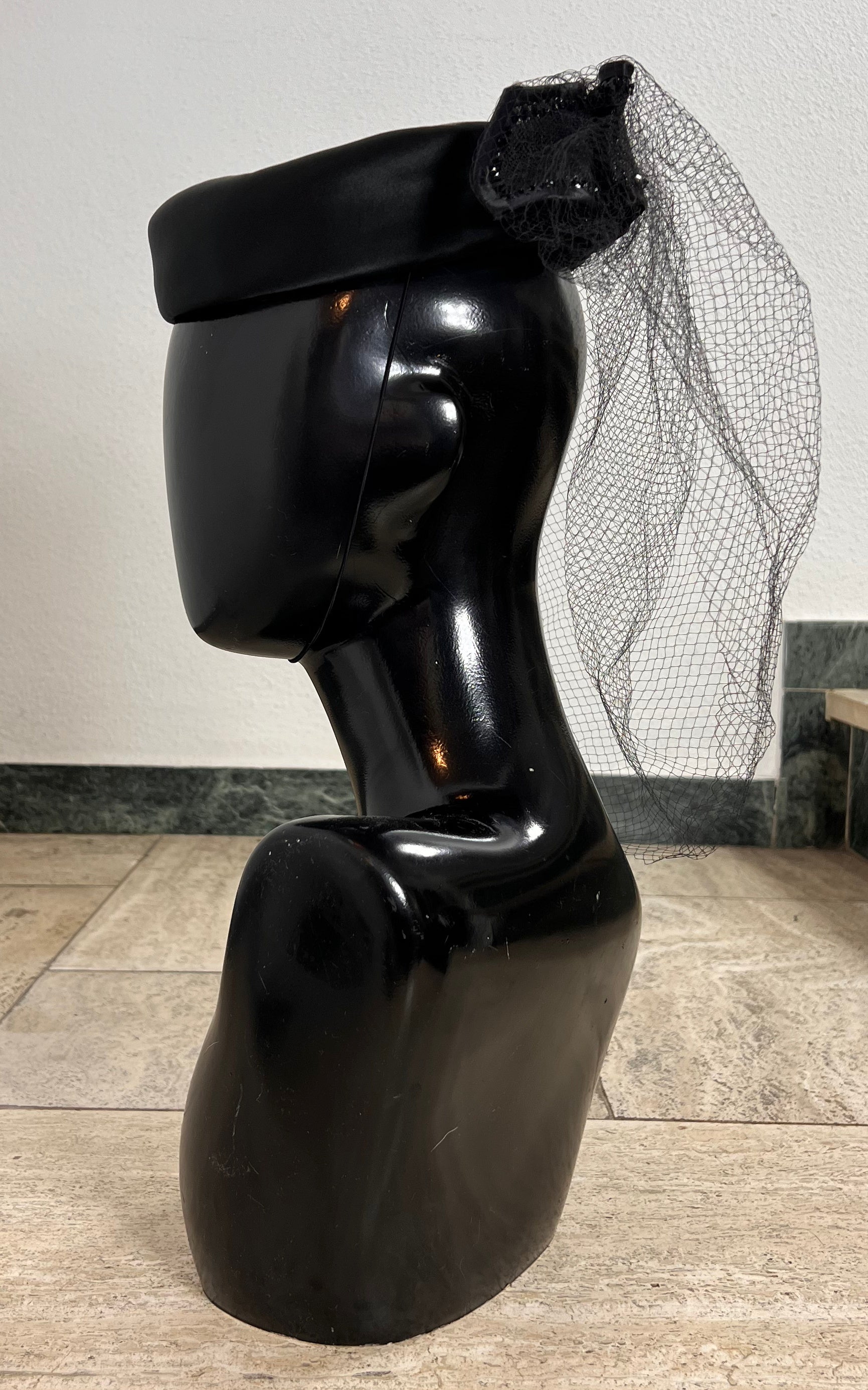 Vintage Pillbox Hat with Bow and Veil