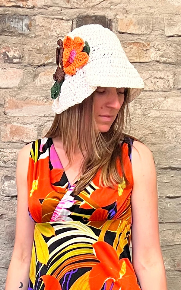 Vintage 70s Raffia Bucket Hat