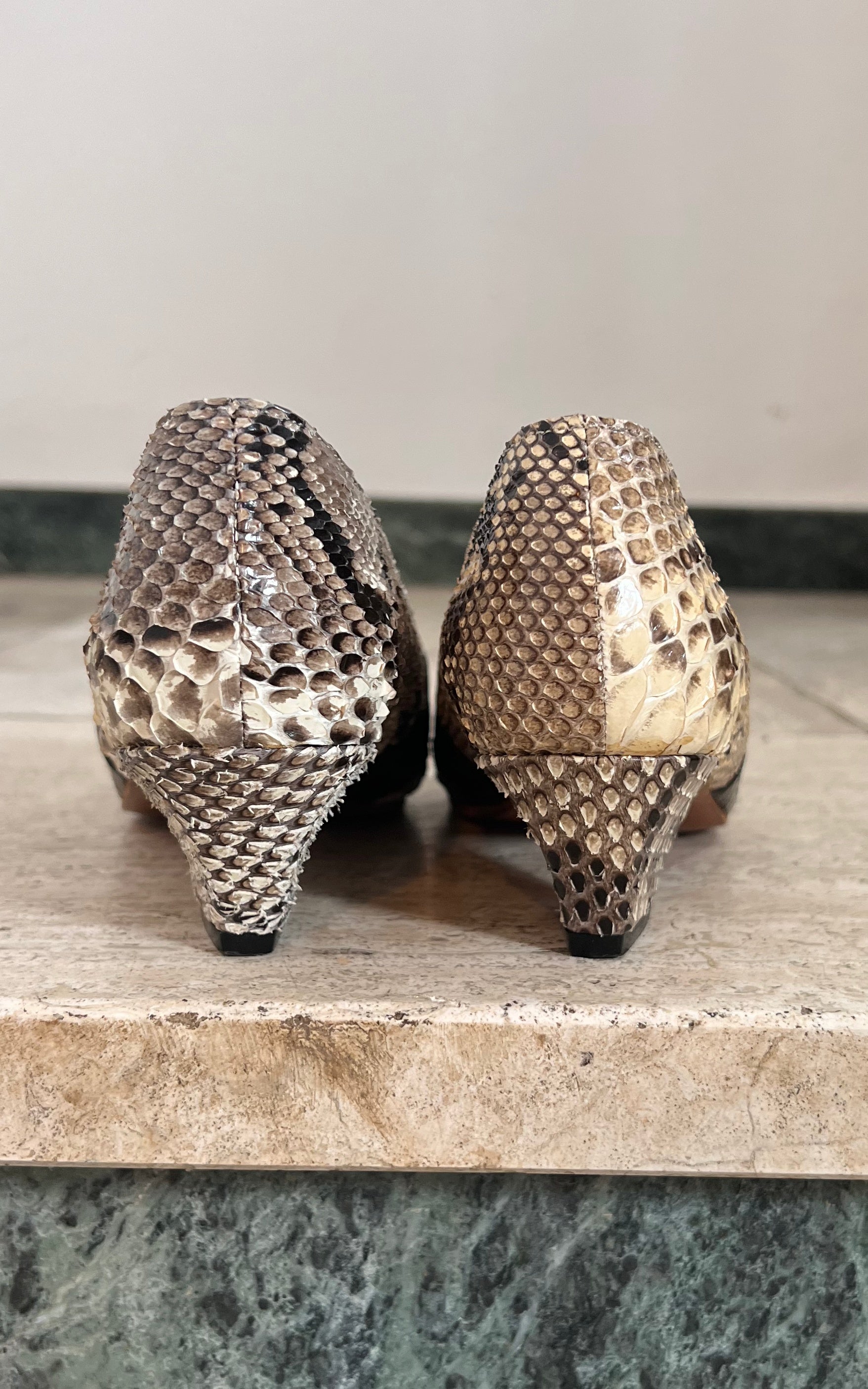 Vintage Snakeskin Shoes 37