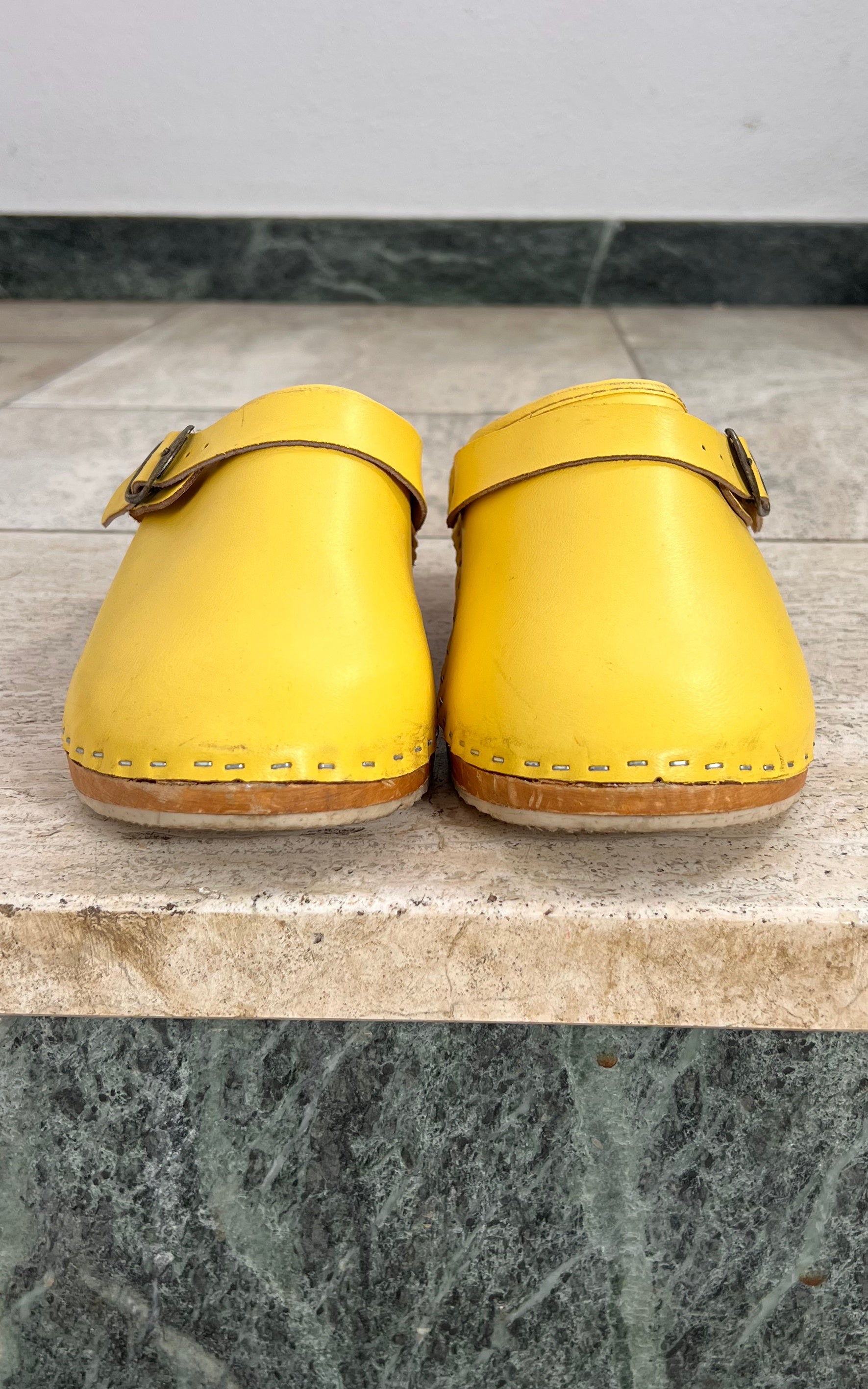 Vintage Yellow 70s Clogs 41