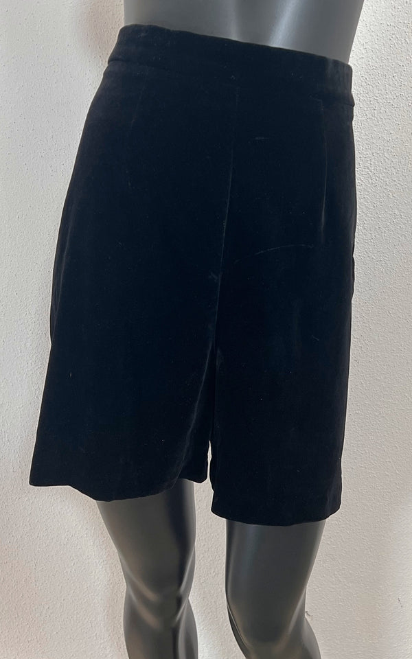 Vintage Highwaist Velvet Shorts