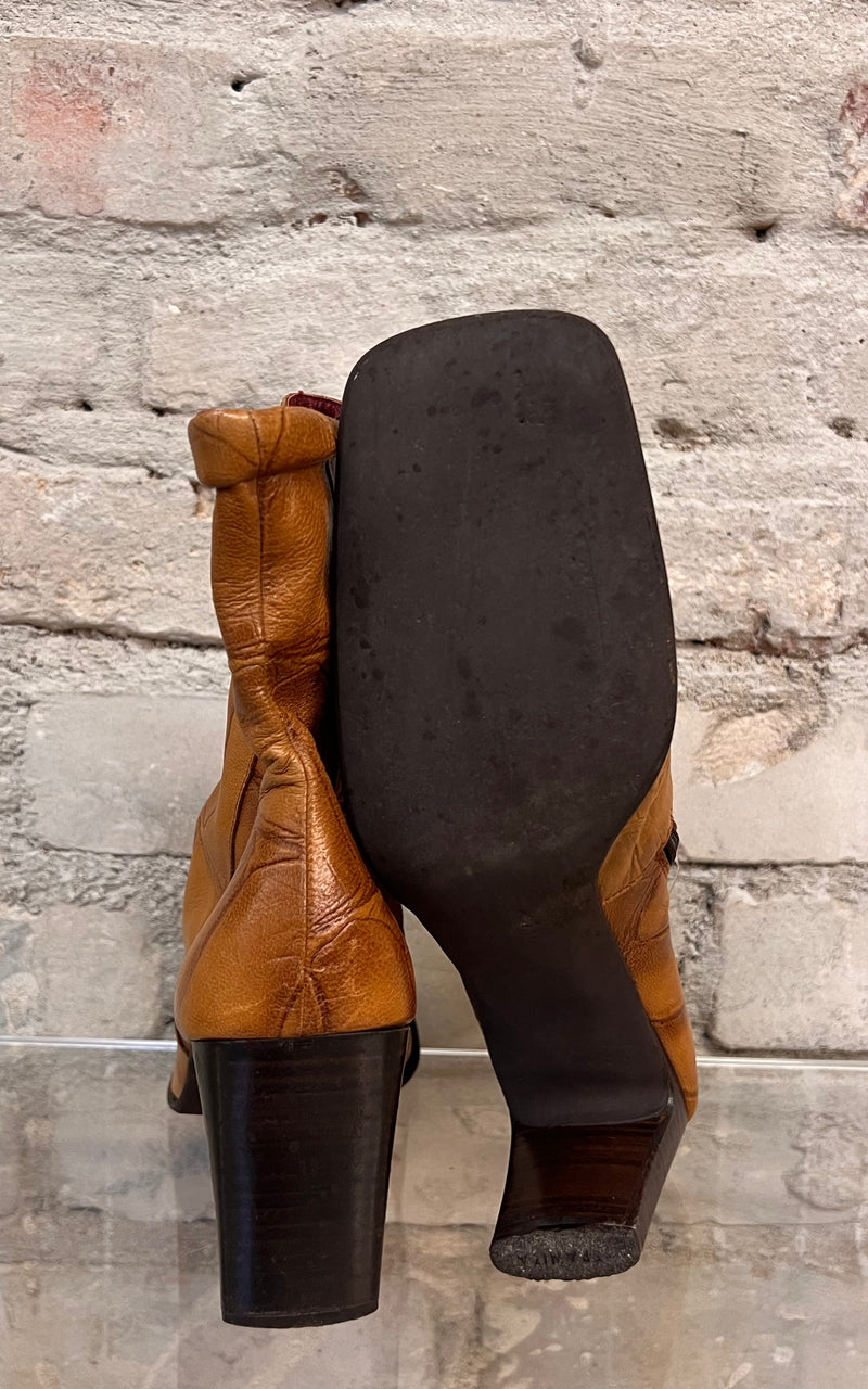 Vintage Y2K Boots 38